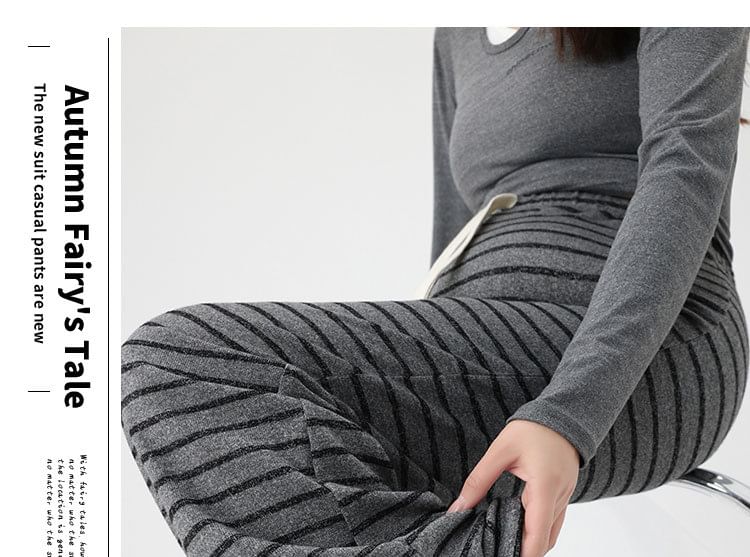 Aestering - Gestreepte, losse gebreide broek met trekkoord in de taille