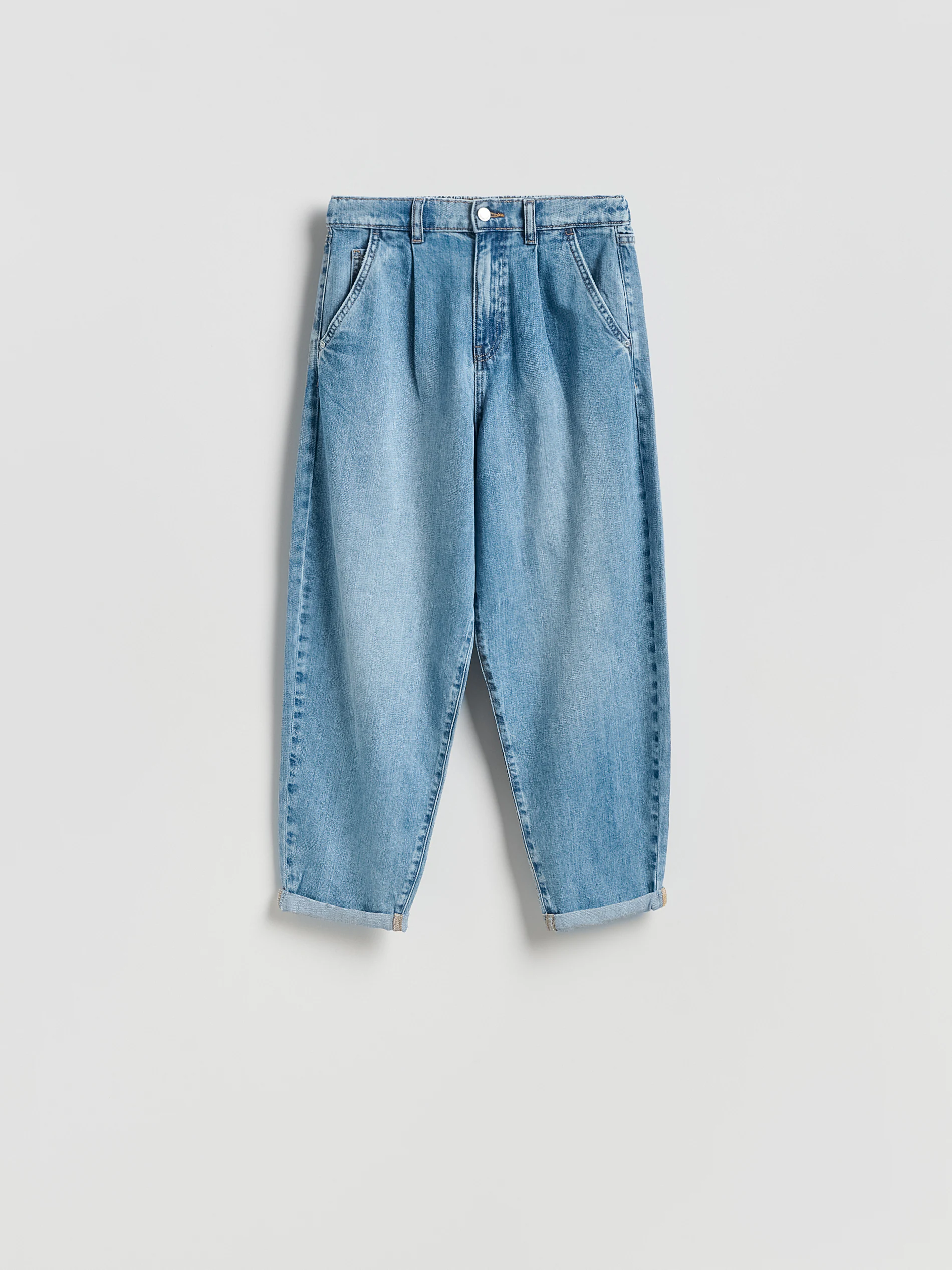 Barrel-Leg-Jeans