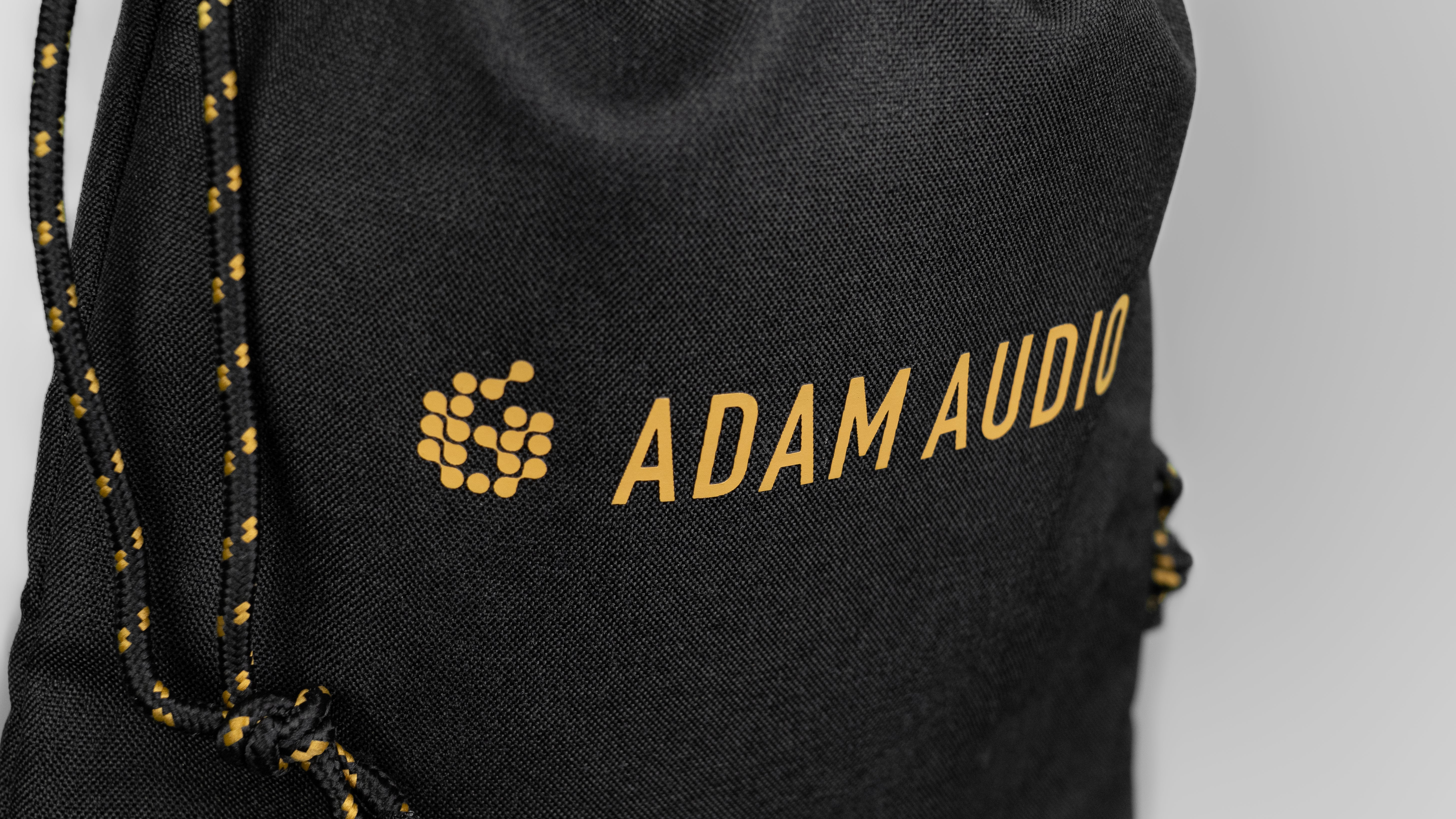Adam H200 gesloten studio hoofdtelefoon