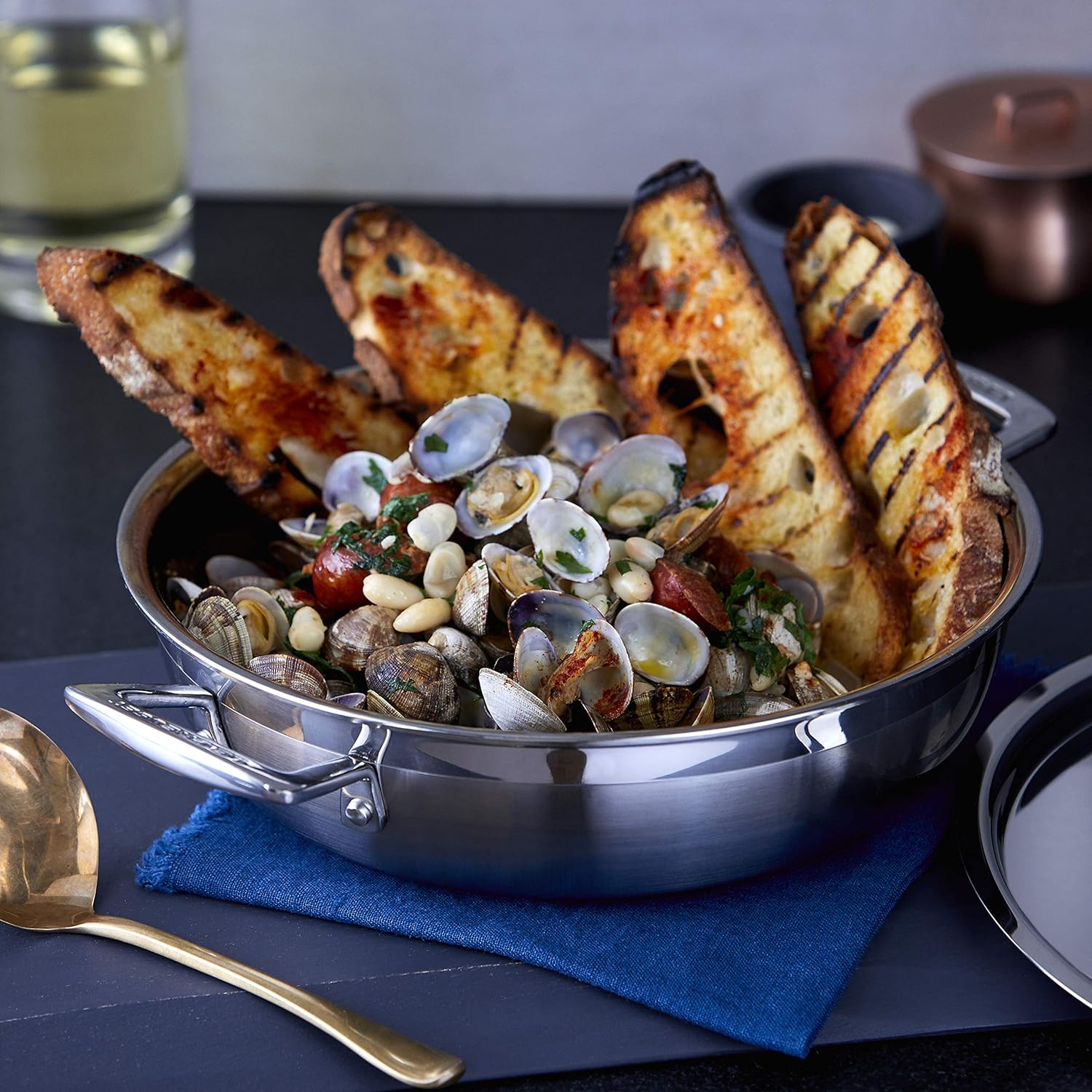 Le Creuset Gourmet-Profitopf aus 3-ply Edelstahl mit Deckel, Ø 30 cm,Für alle Herdarten inkl. Induktion und Ofen geeignet, Silber, 96202830001000