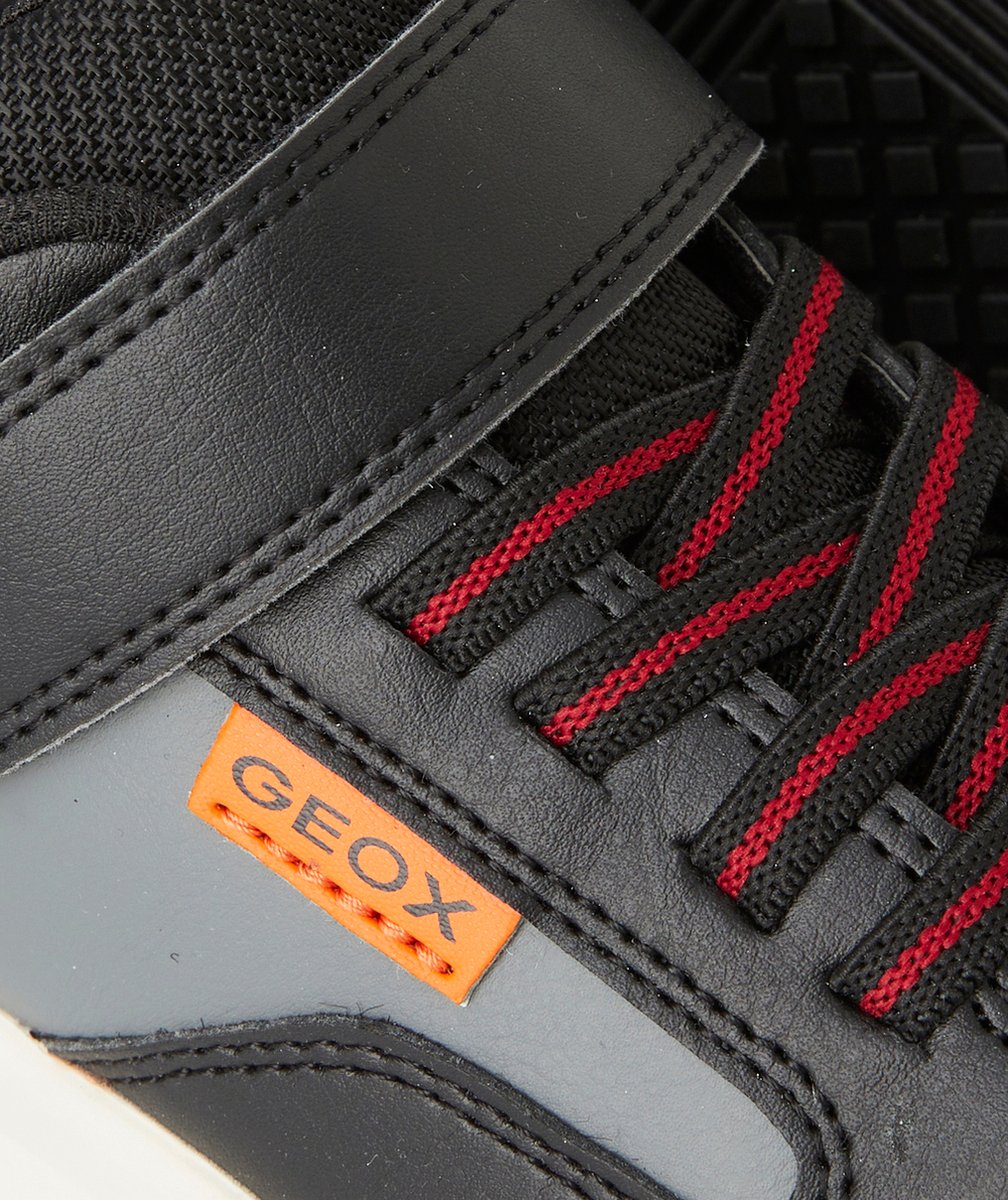 GEOXBASKETS À SCRATCH GARÇON ORANGE ET NOIR