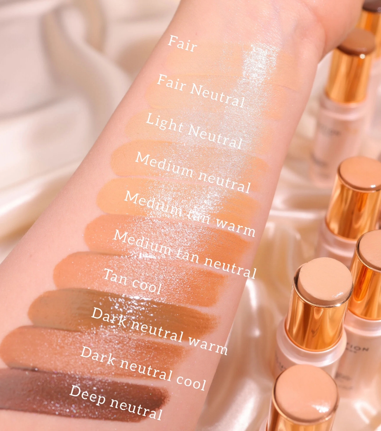 Makeup Revolution - Base de maquiagem em bastão Skin Silk Glow Tint Sheer Foundation - Fair