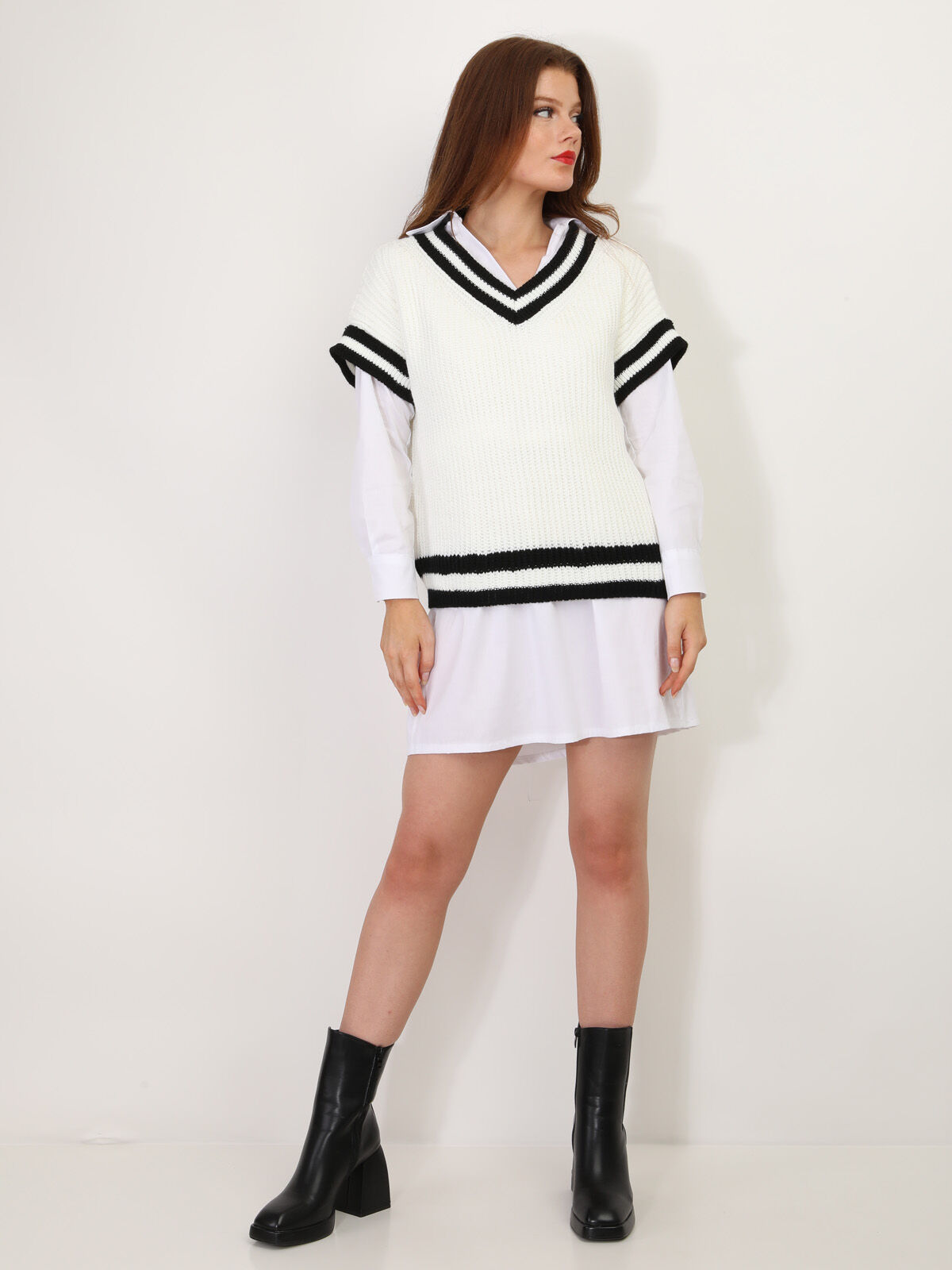 Pull universitaire manches courtes- Blanc
