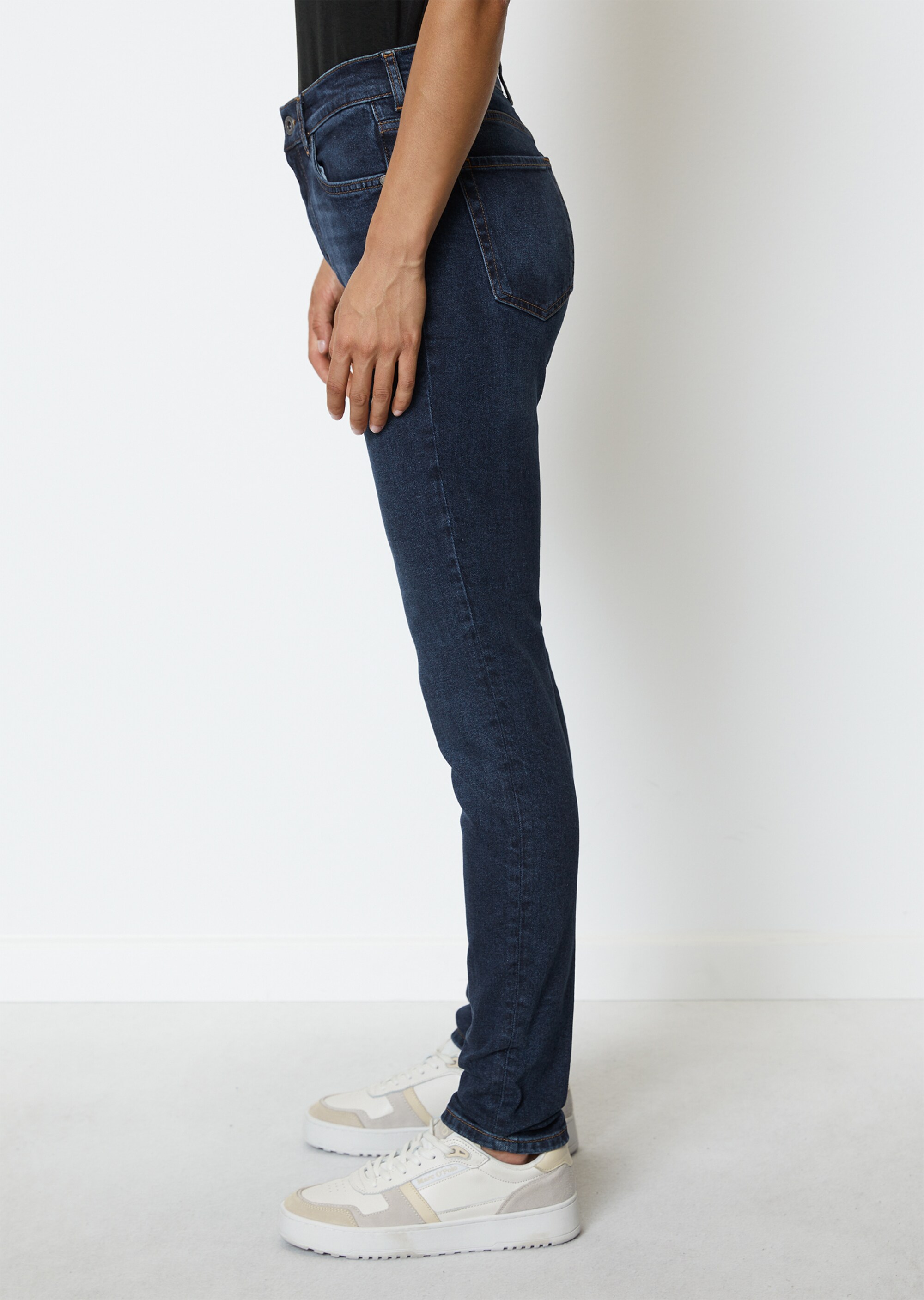 Jeans Modell SKARA high waist skinny aus recycelter Baumwolle