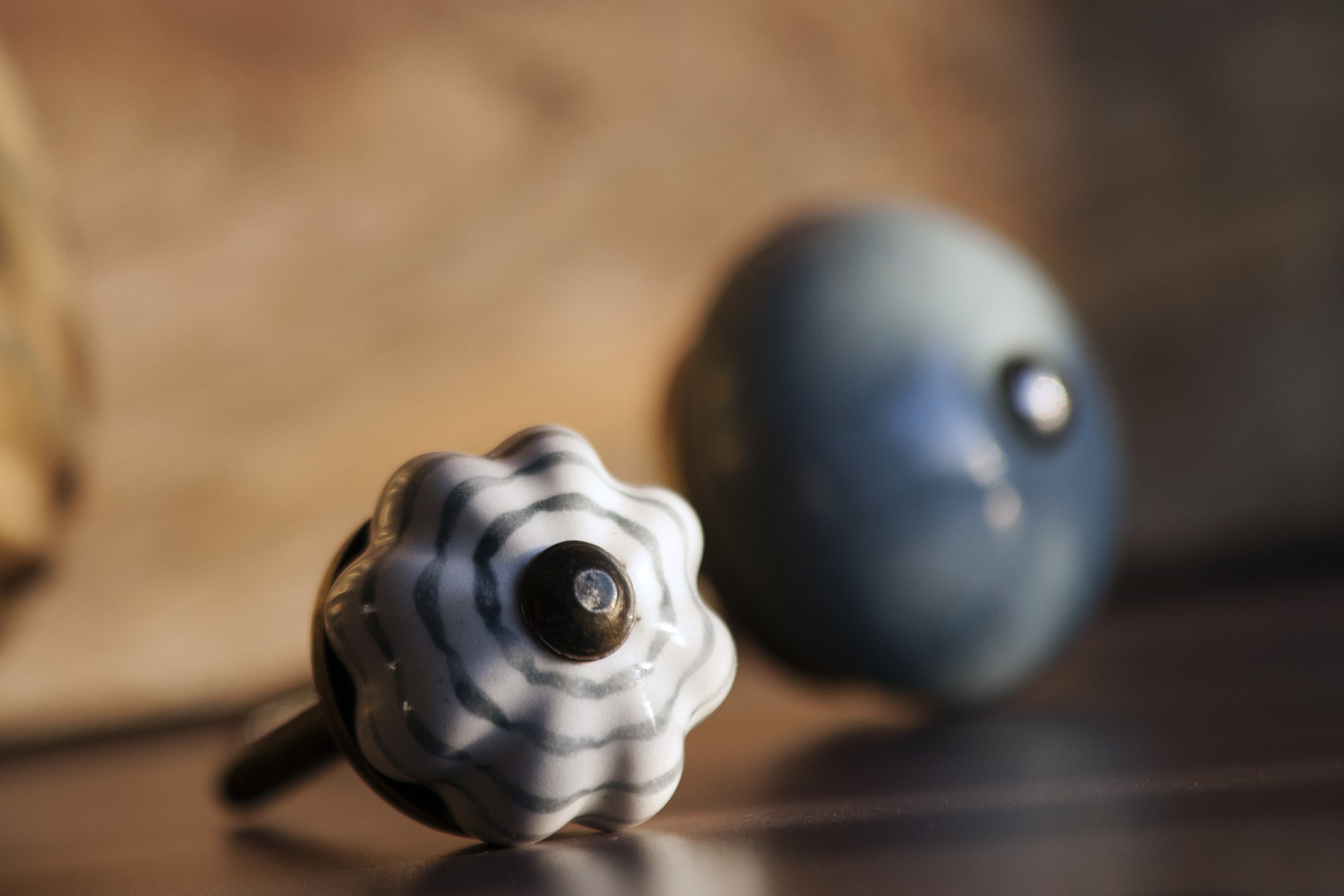 Türknauf 'Blume', blau/weiß, T 2,8 cm, B 1,8 cm günstig bestellen
