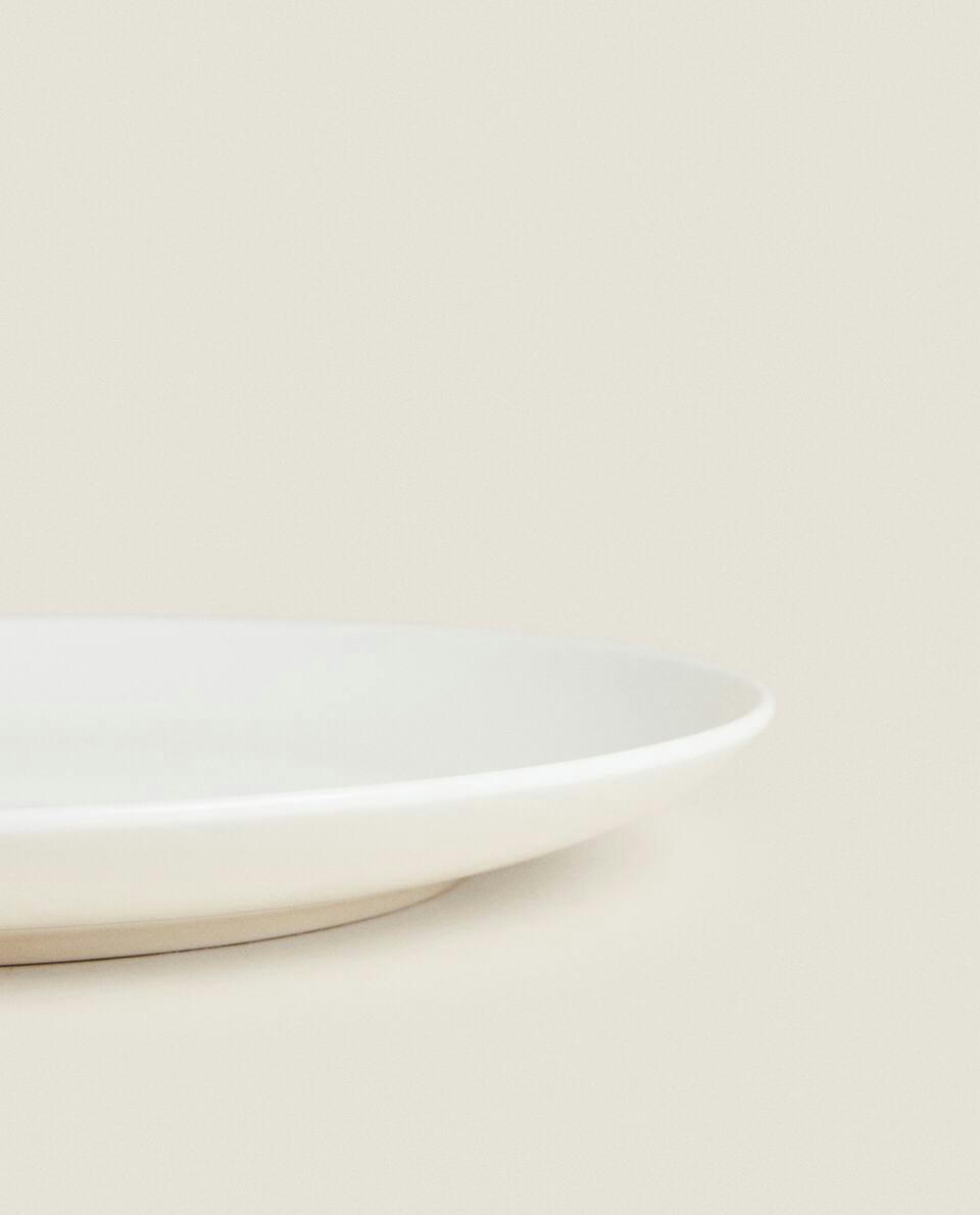 LOUÇA DE MESA DE PORCELANA FINA SIMPLES