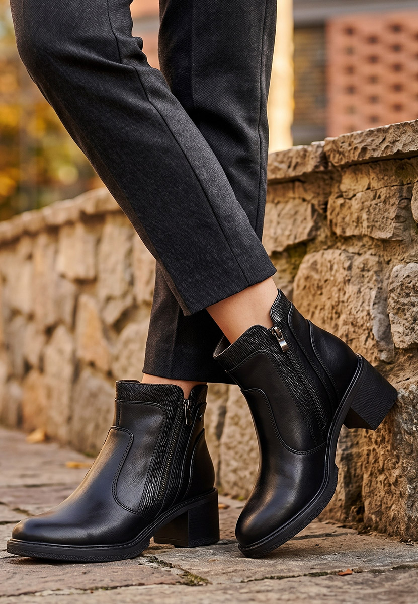 Bottines à talon noires Caleiaja