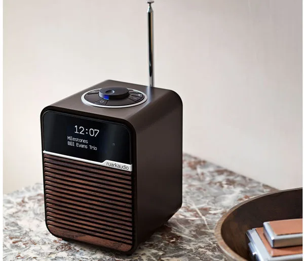 Ruark Audio R1 MK4 Espresso Enceintes Bluetooth portables