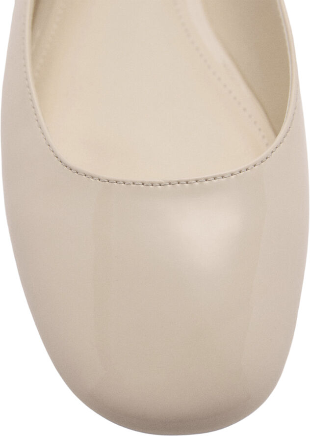 MANGO Patent leather-effect ballet flats Light beige