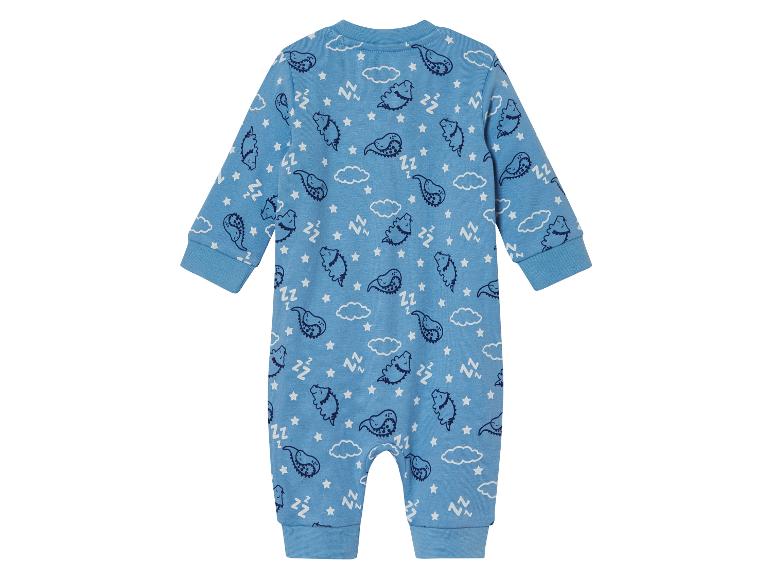 2 baby pyjama's