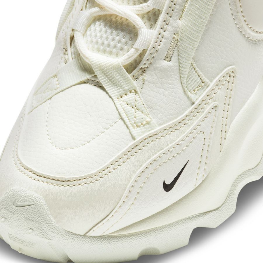 Nike Chaussures TC 7900 - Blanc Cassé/Noir Femme
