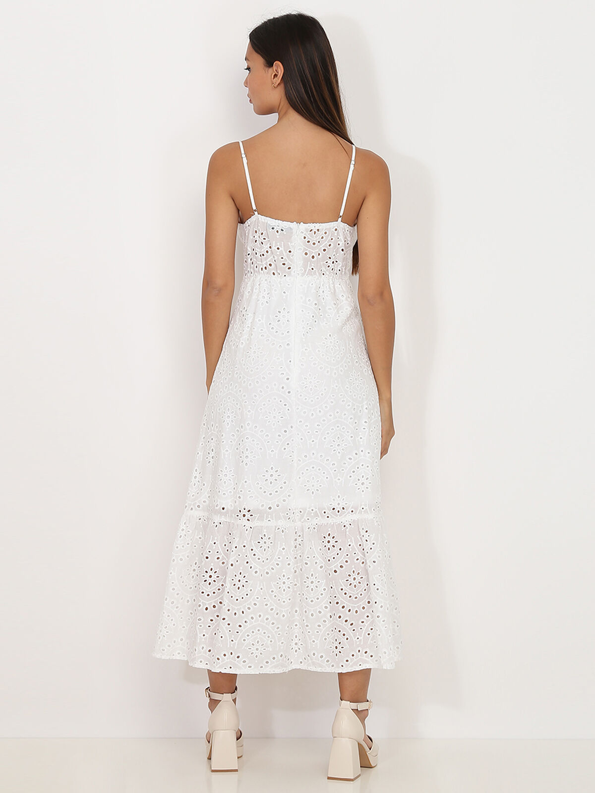 Robe longue à broderie anglaise- Blanc