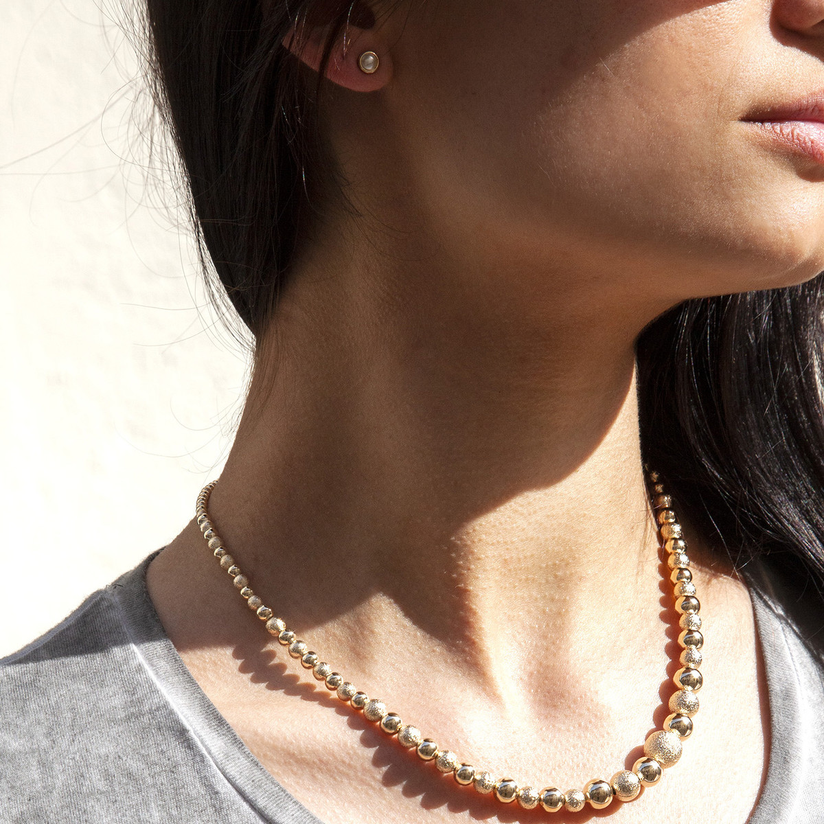 Collier plaqué or boules 45 cm