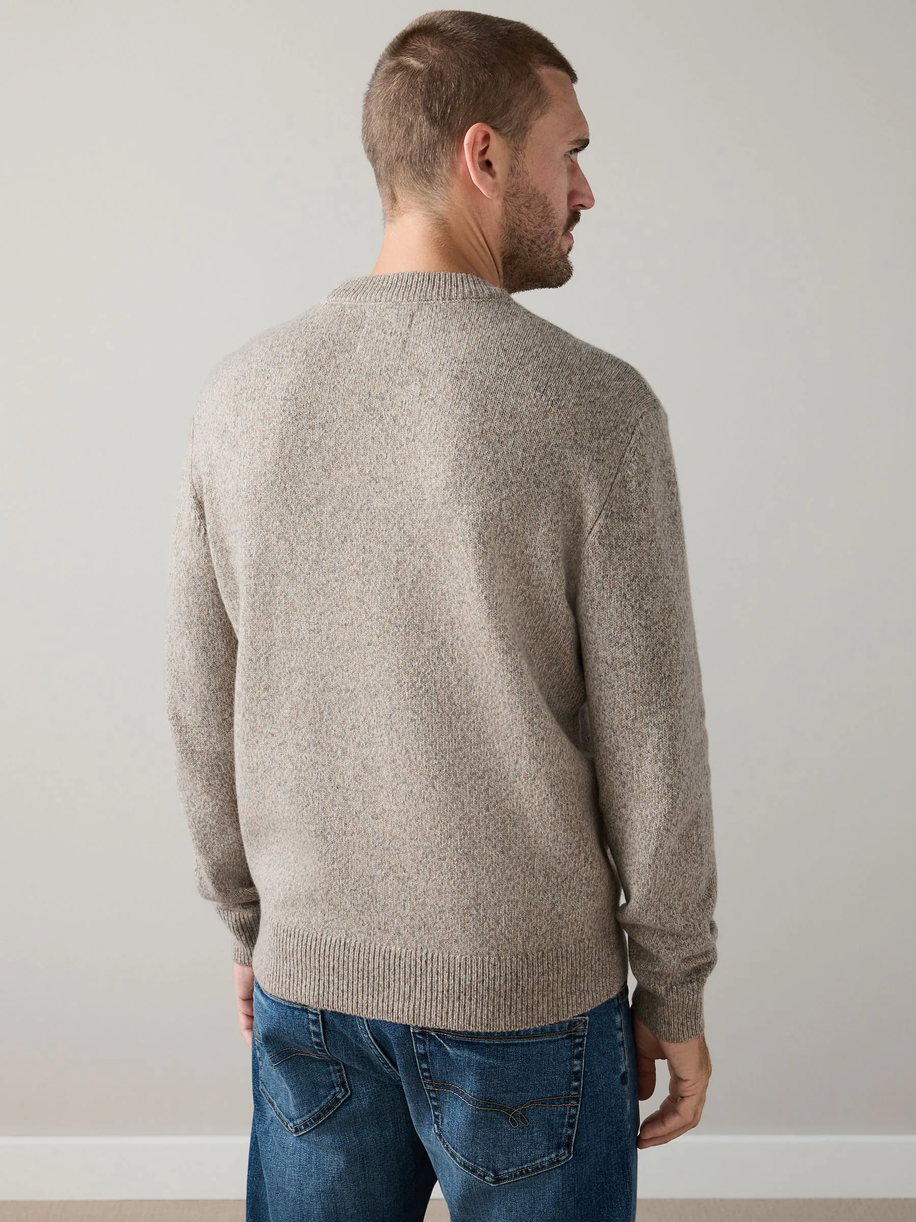 Neutraal - Regular Fit Signature 100% Lambswool Stag Crew Jumper