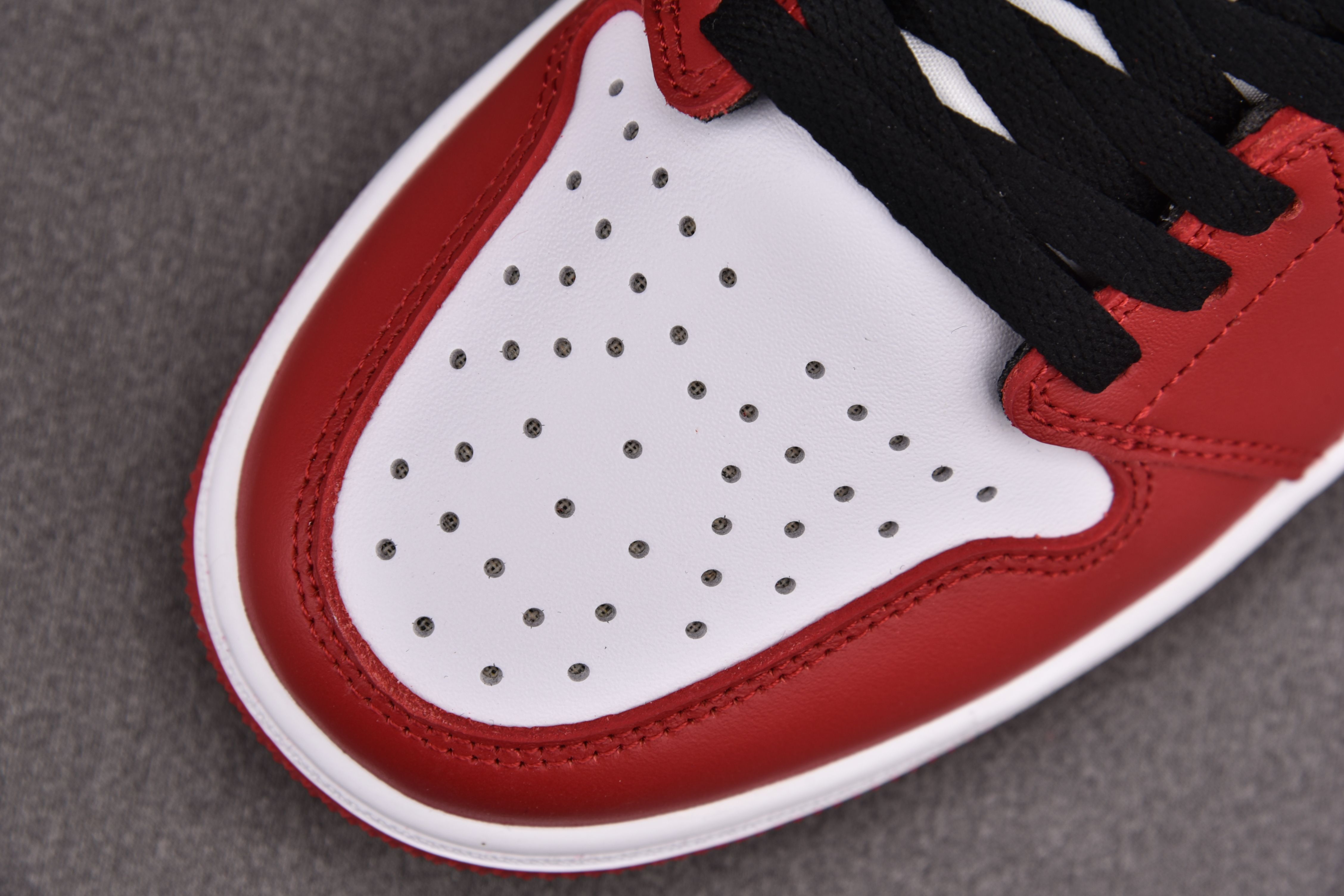 Jordan 1 Retro Low Golf Chicago