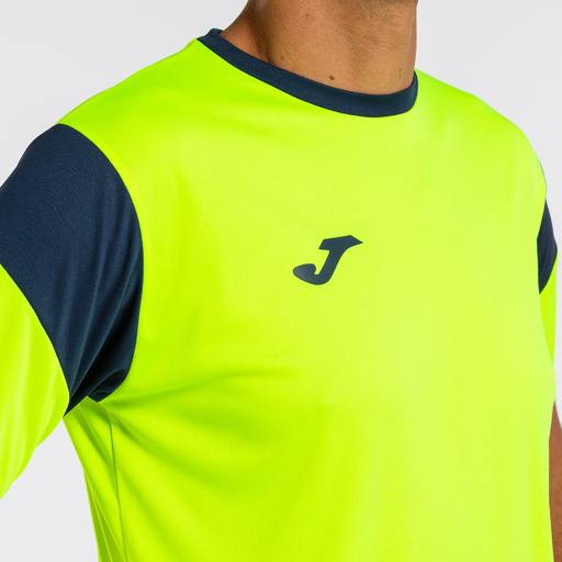 Conjunto Joma Phoenix de camiseta e shorts