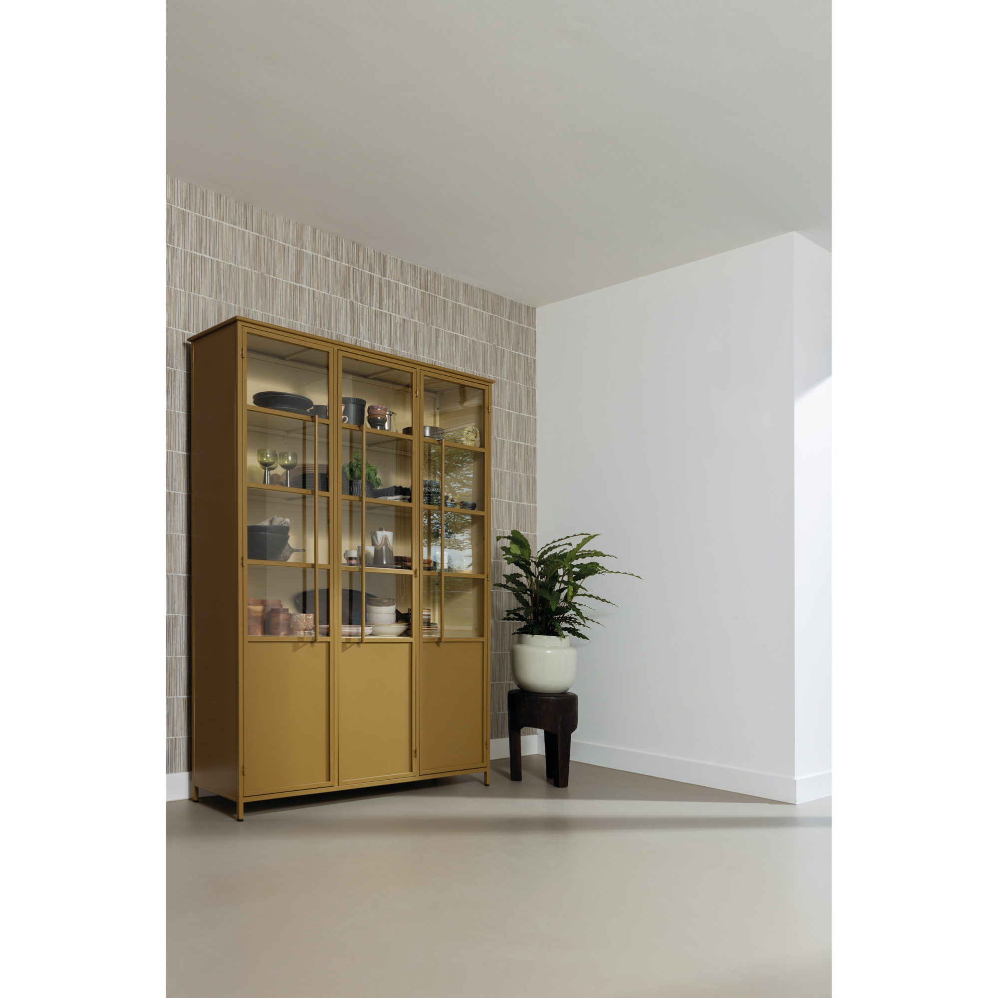 Exhibit XL 3-Deurs Vitrinekast - Honinggeel