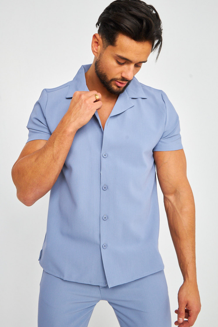 Chemise bleu pastel manches courtes
