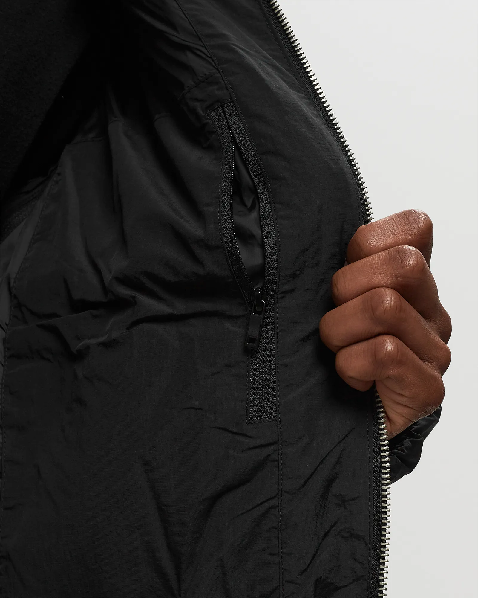 Edwin Detachable Sleeves Puffer