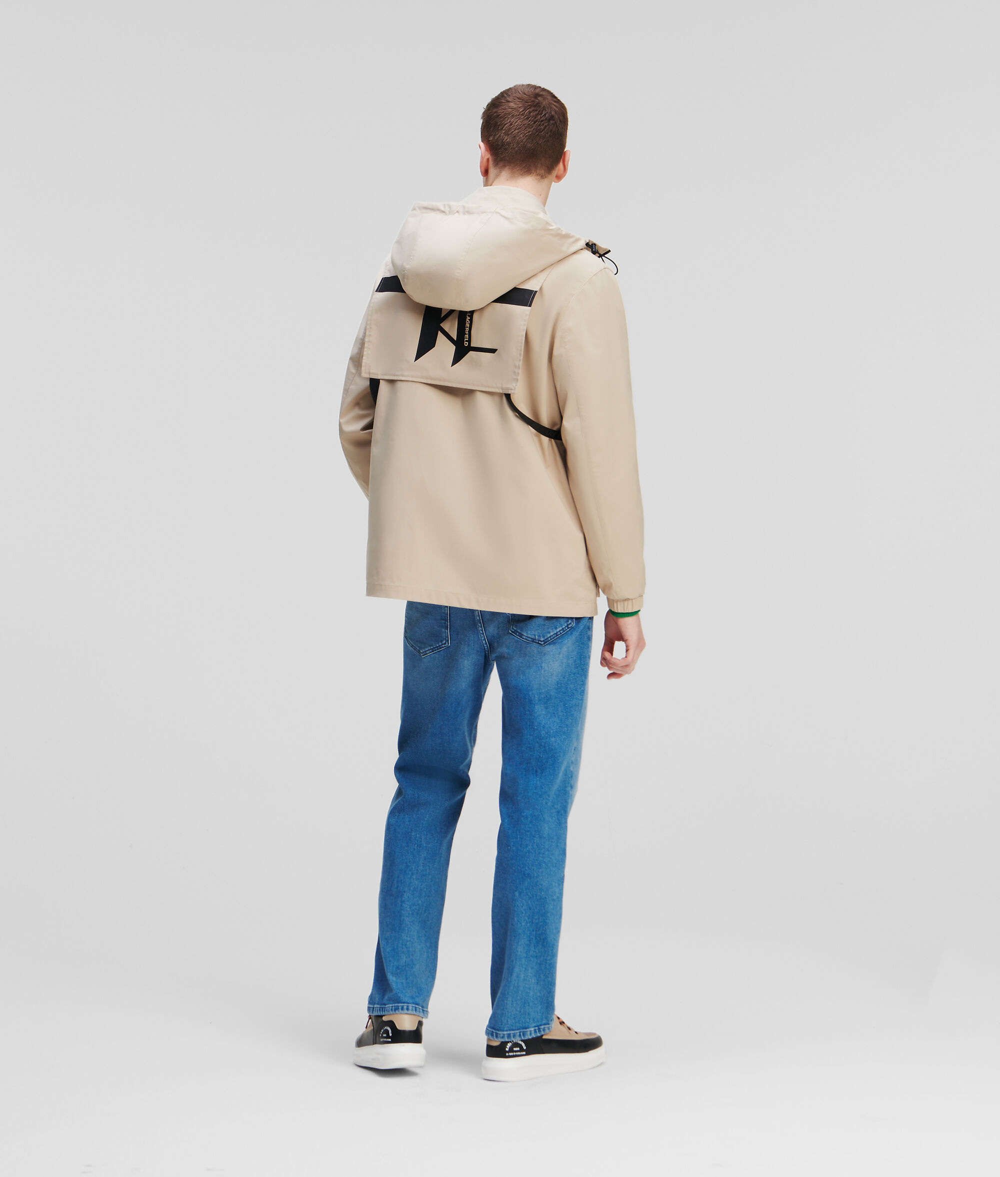 PARKA AVEC CAPUCHE AMOVIBLE