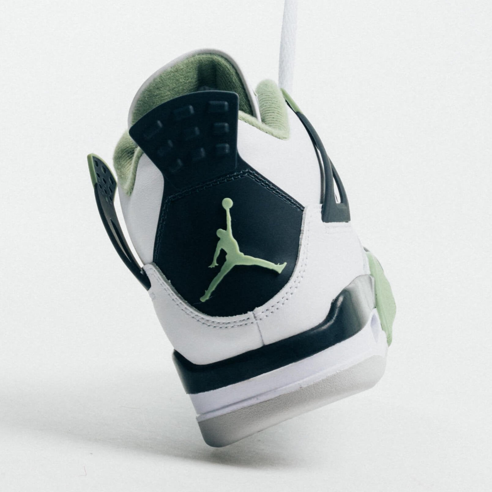 Air Jordan 4 Seafoam - 48h Delivery