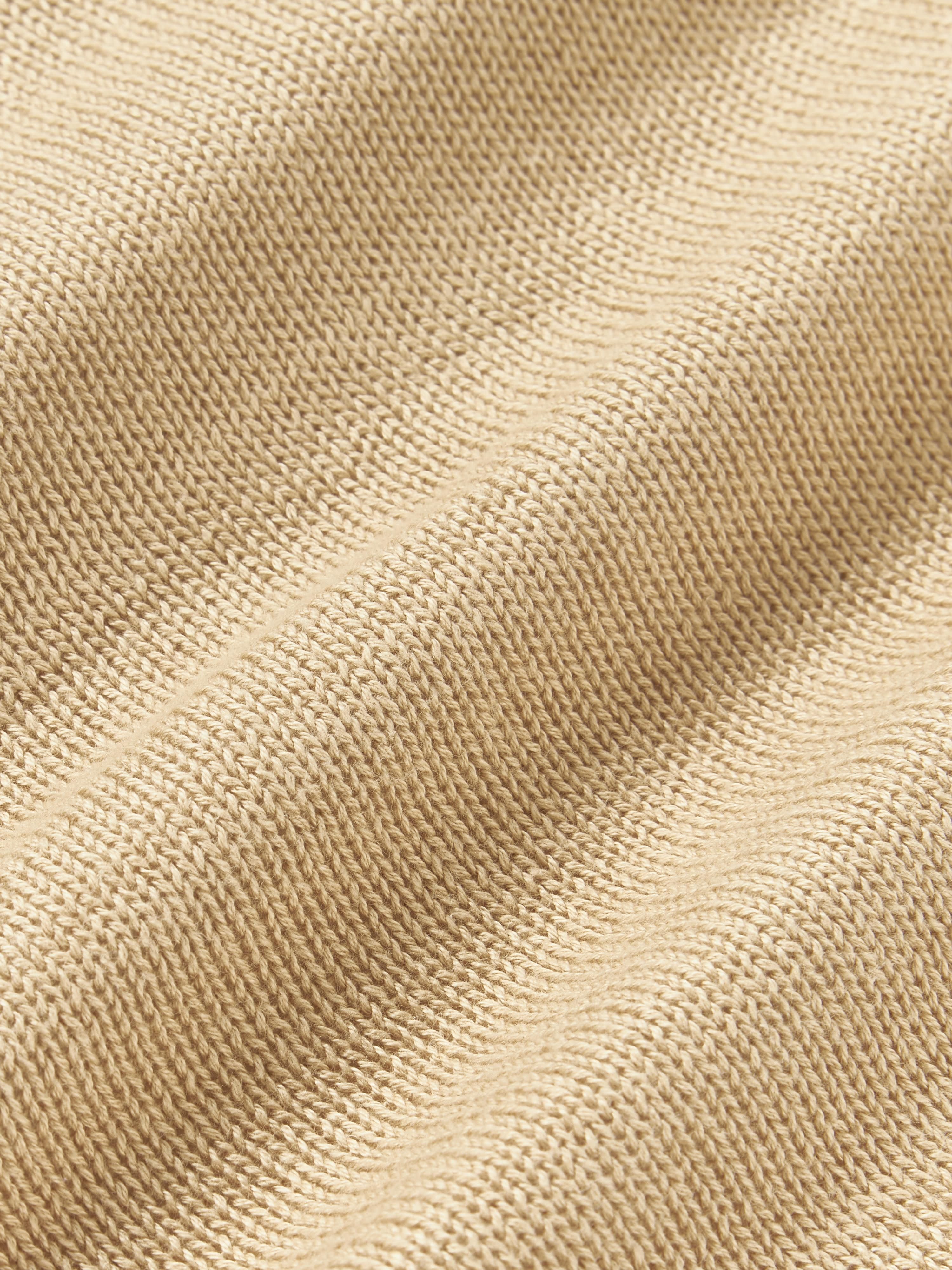 Handgemaakte grofgebreide kussenhoes Adyna lichtbeige 30x50