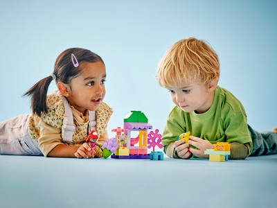 LEGO Kraampje van Ariël en Botje (10420)