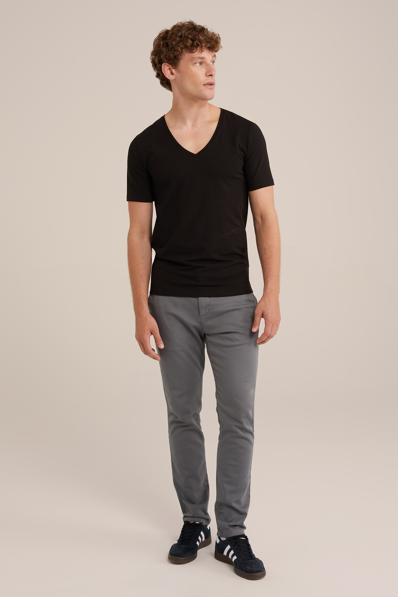 'deep' V-neck T-shirt WE Fashion Zwart