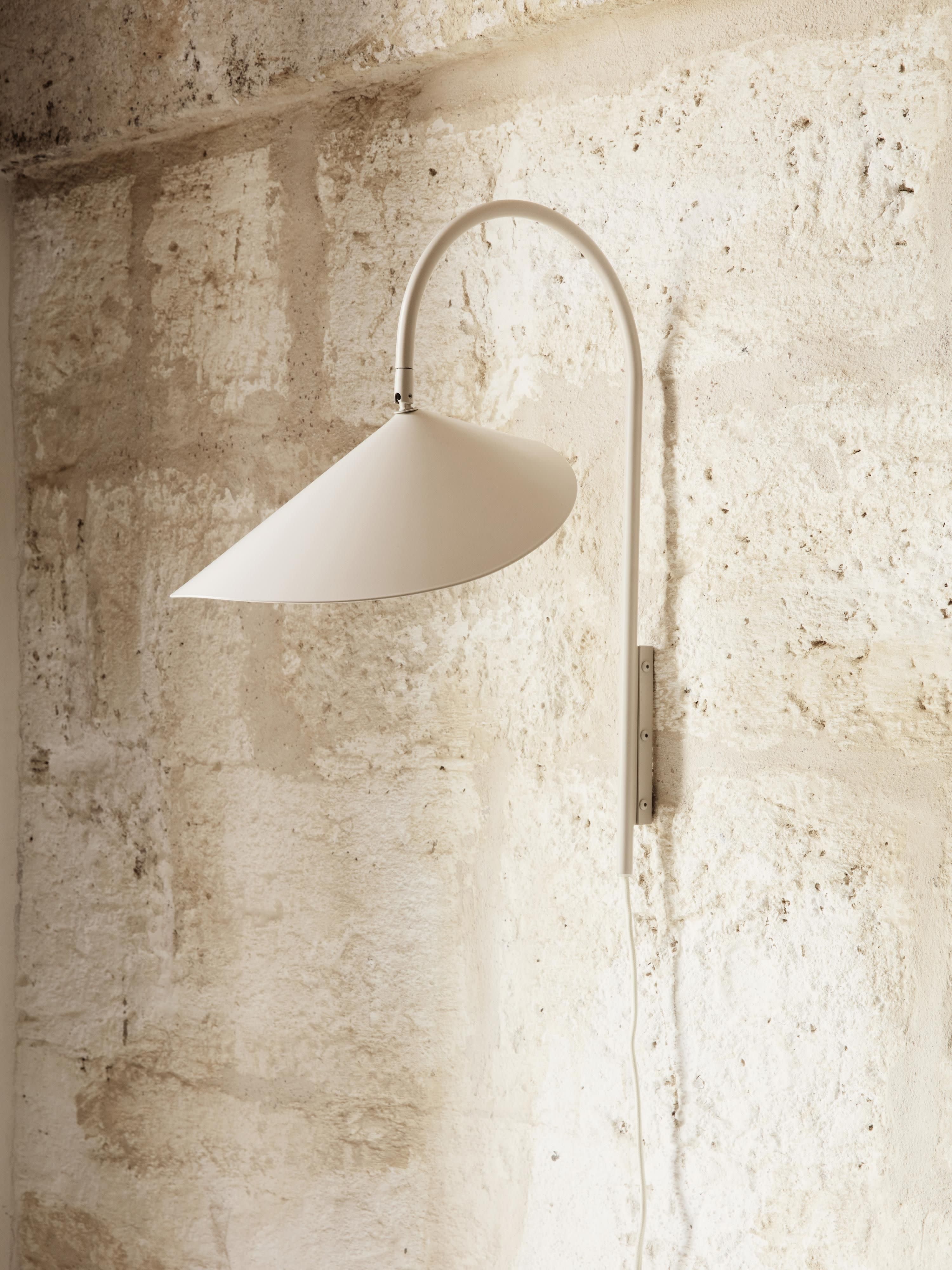 Grote wandlamp Arum met stekker, verstelbaar
