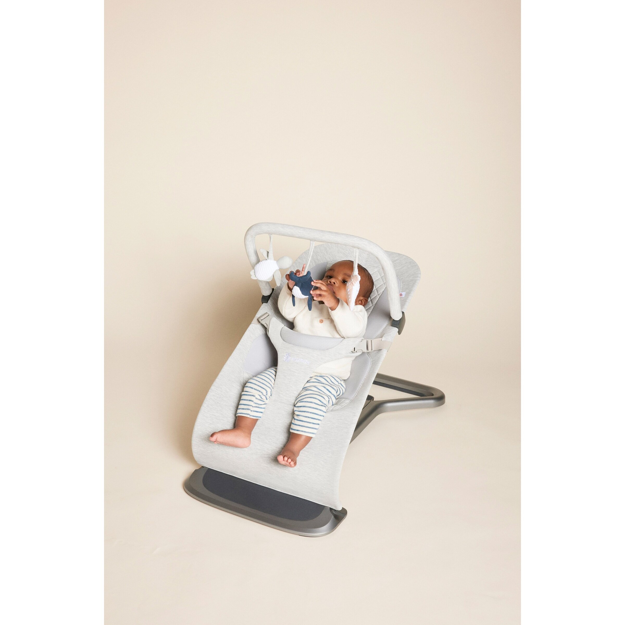 Ergobaby® Spielbogen für Babywippe Evolve 3-in-1 Light Grey