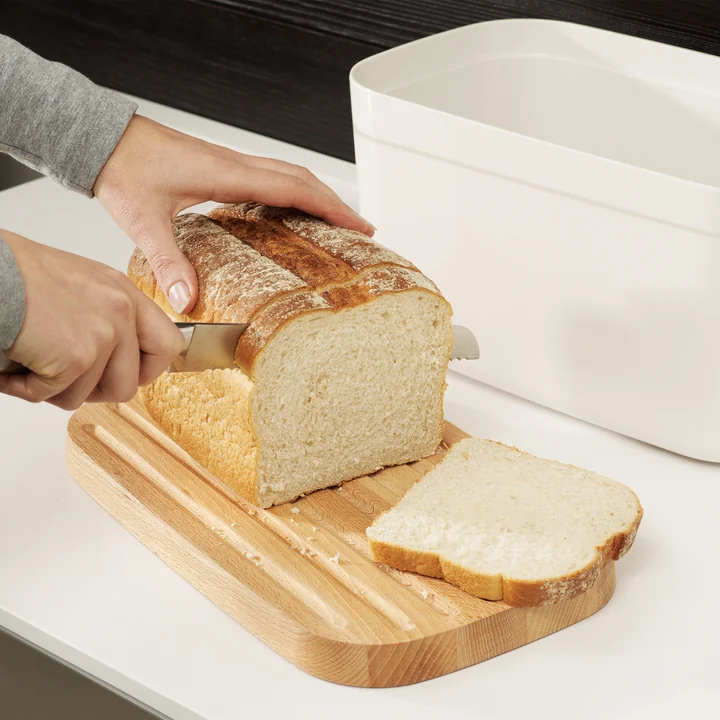 Joseph Joseph - Bread Bin Brotkorb mit Schneidebrettdeckel, Bambus / weiss
