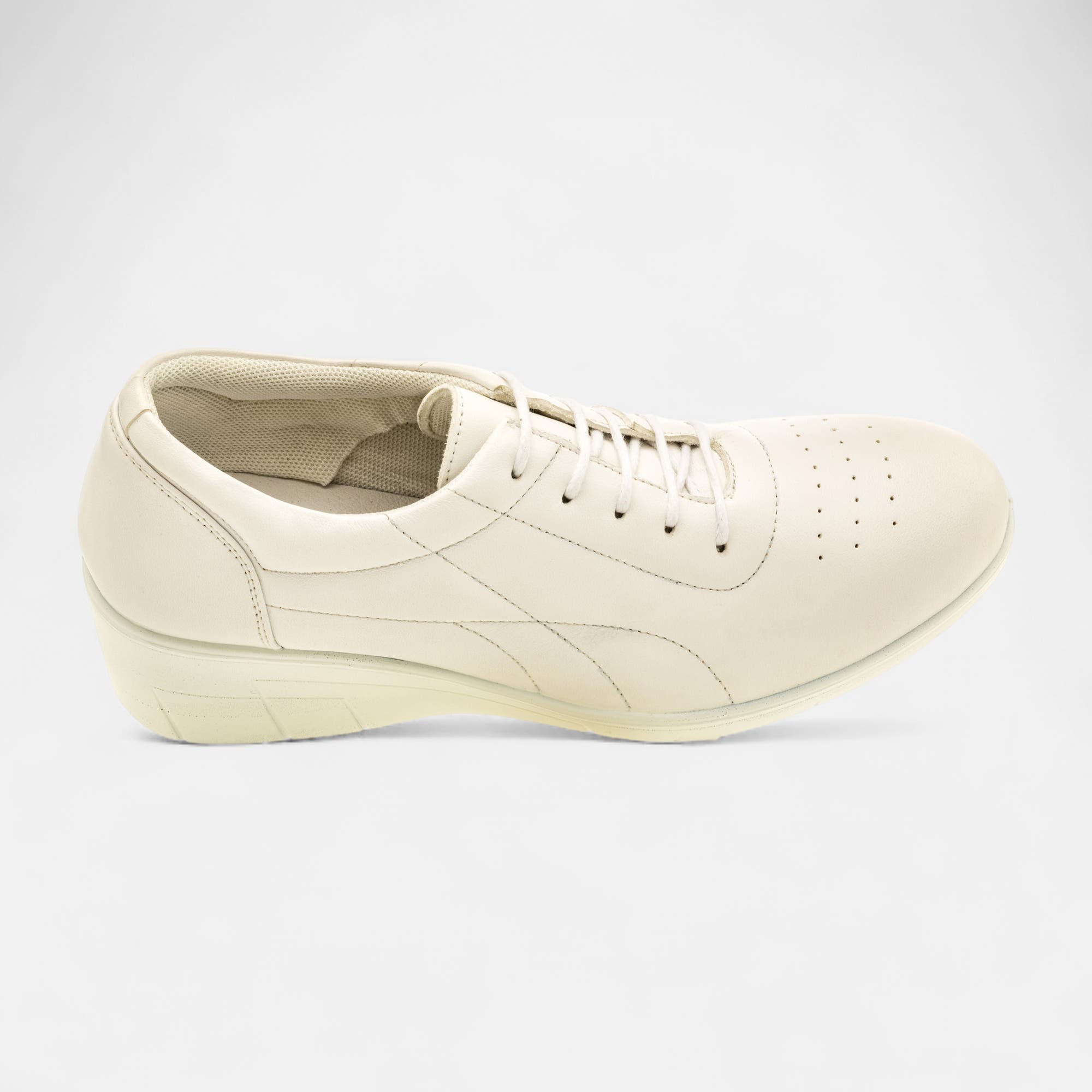 Derbies pieds sensibles à talon compensé Femme en cuir blanc