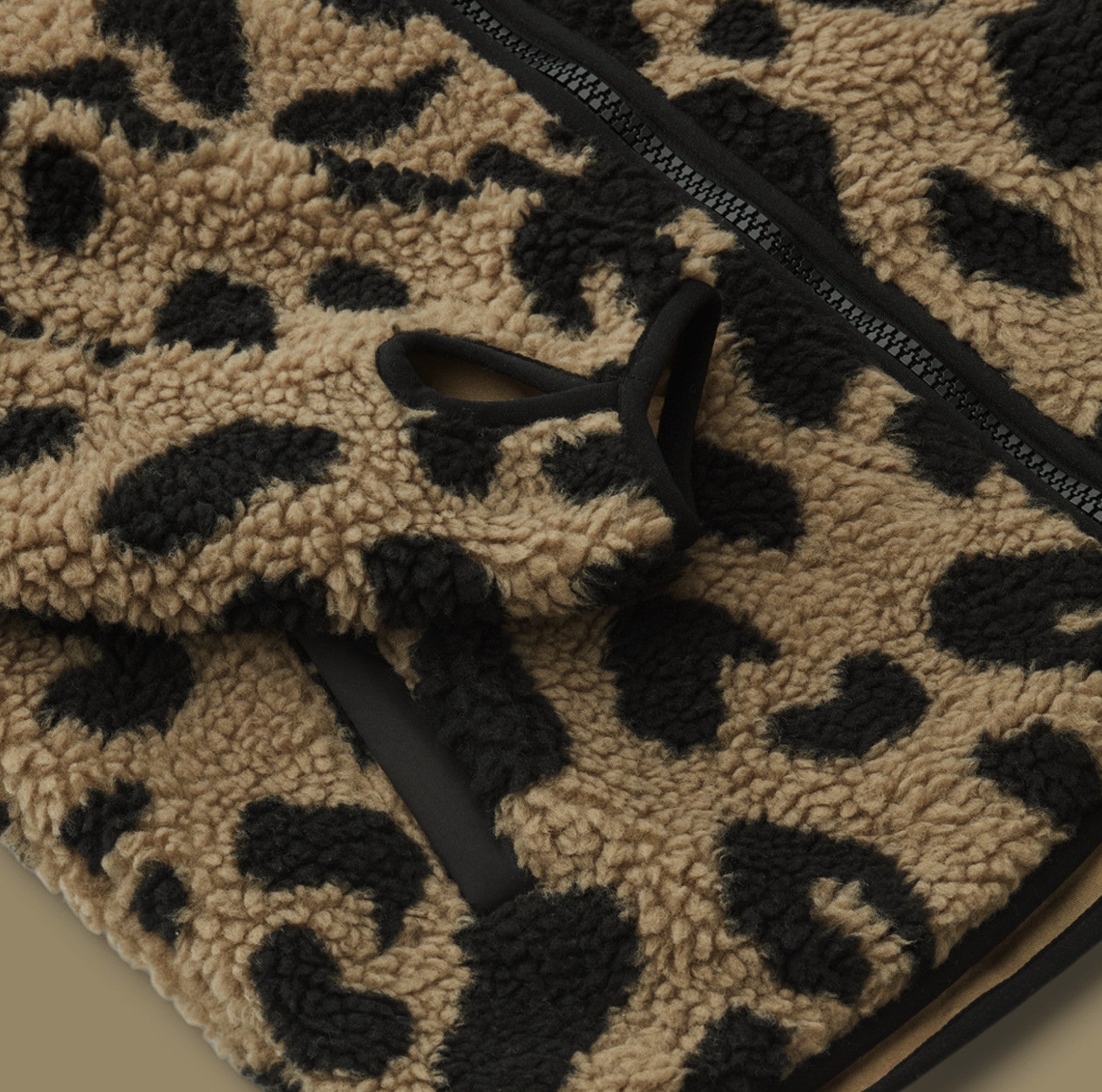 Adult Jacke Nelson Pile Mega Leo Oat Mix