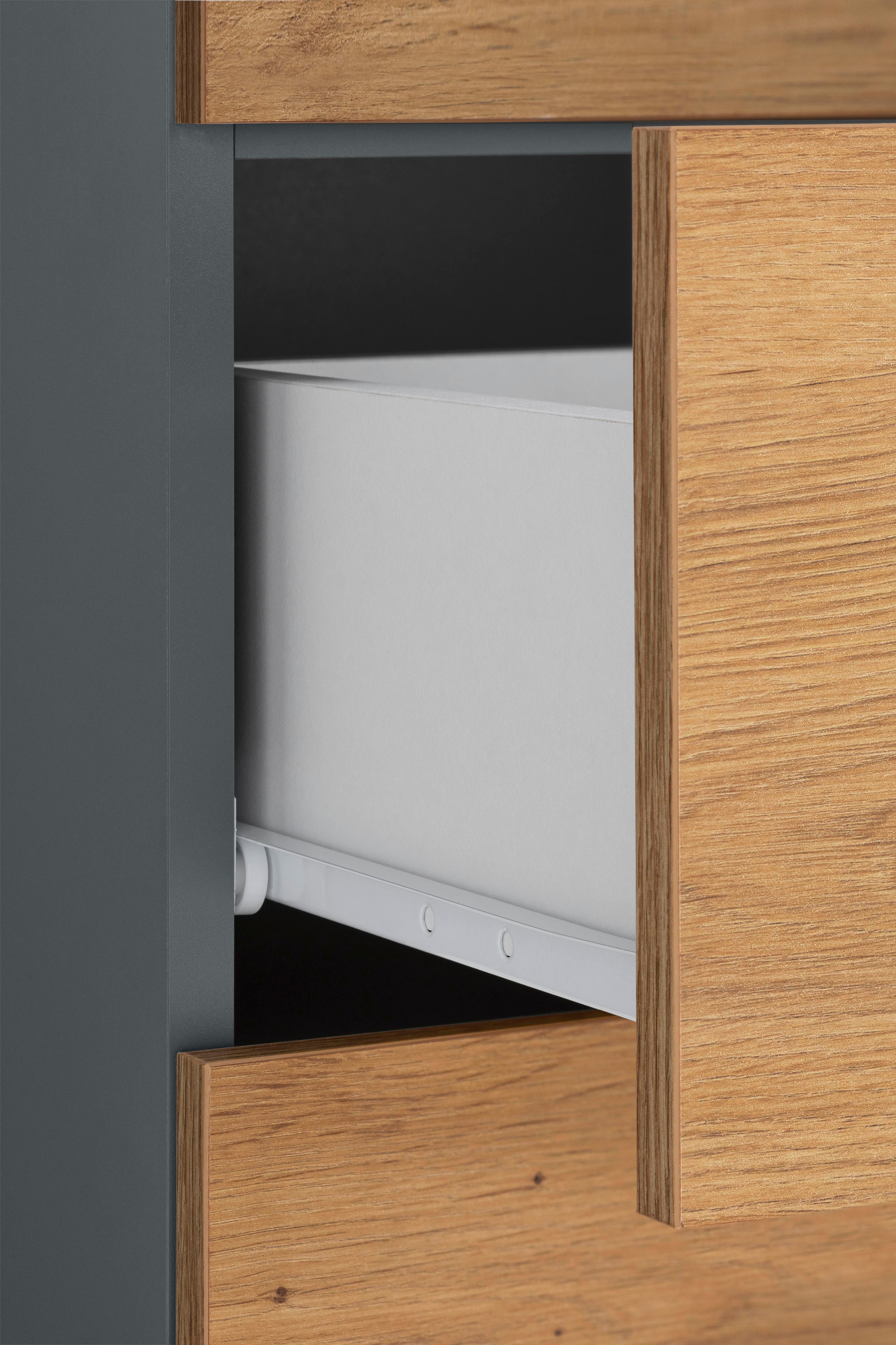 INOSIGN Midischrank »Skara« verstellbarer Einlegeböden hinter jeder Tür, Breite 38 cm, Höhe 130 cm