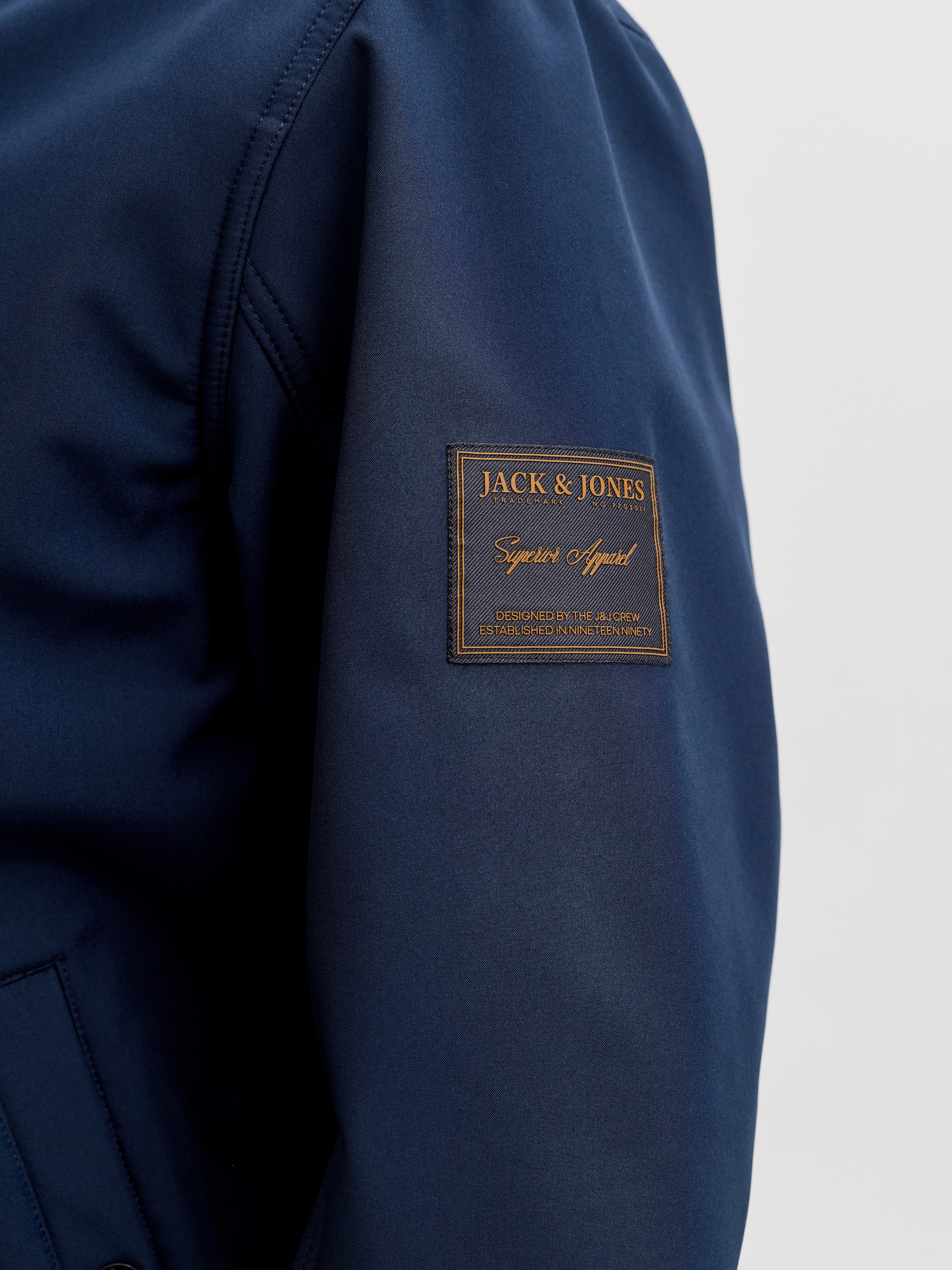 Jack & Jones Softshelljacke »JJEPARKER SOFTSHELL BOMBER SN« mit Brust-Reissverschluss