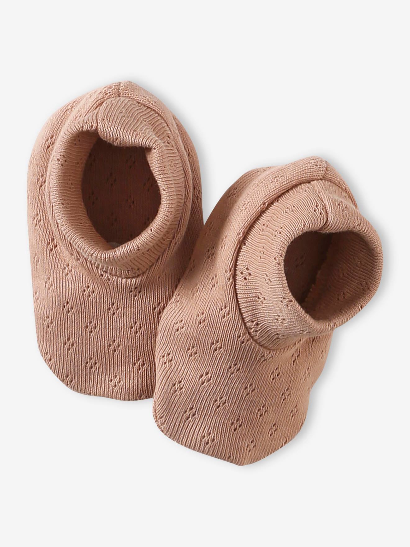 Conjunto para recém-nascida: gorro + luvas + sapatinhos + bolsa de tecido cappuccino
