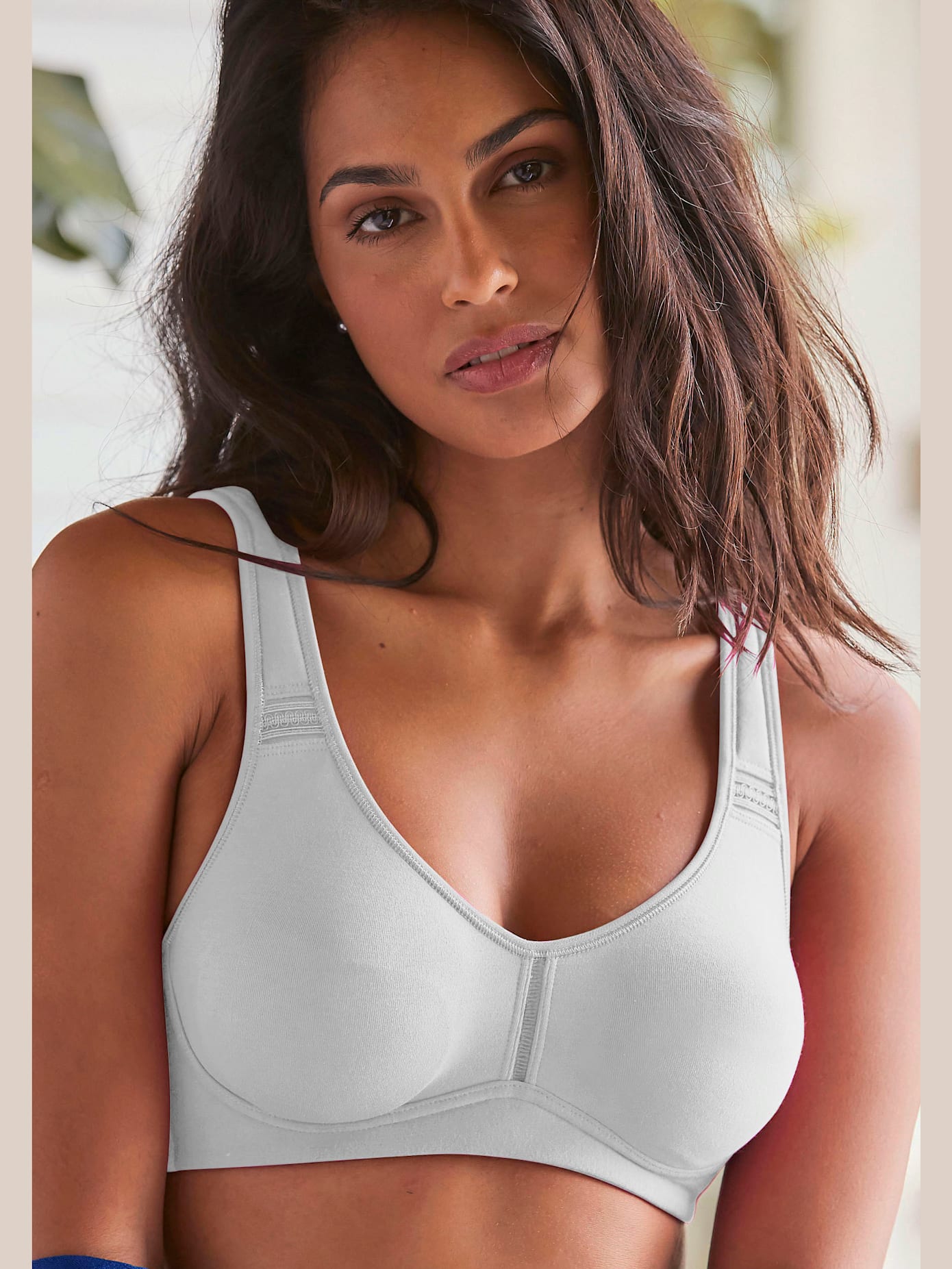 Soutien-gorge spécial t-shirt soutien-gorge doux sans armatures invisible avec bonnets sans coutures