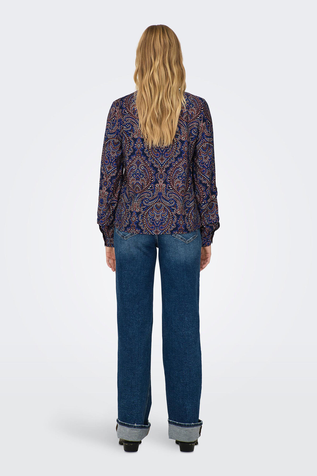 Blusa estampada com laço