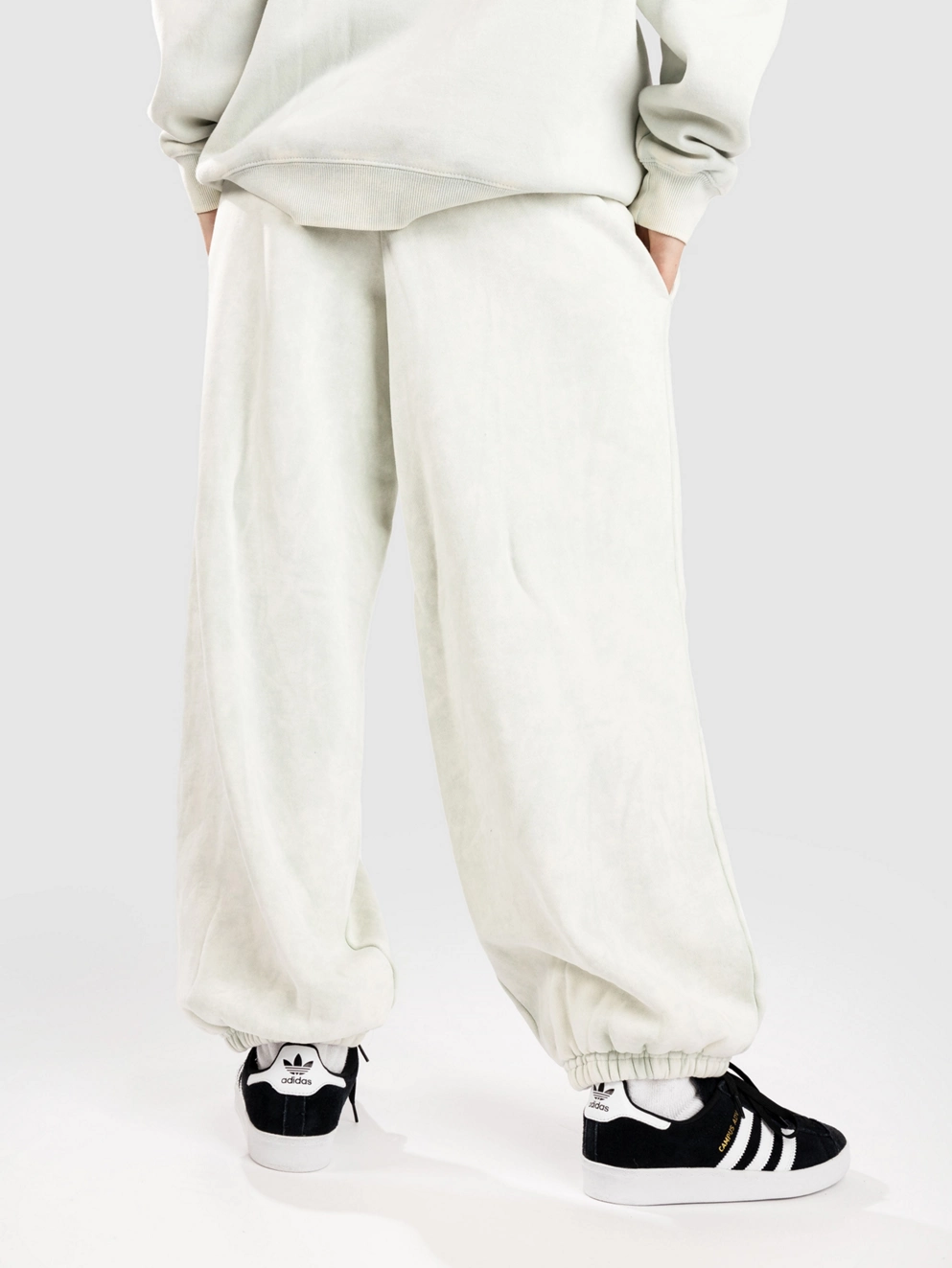 Ninth Hall Tyla Sweatpants port royale mineral wash
