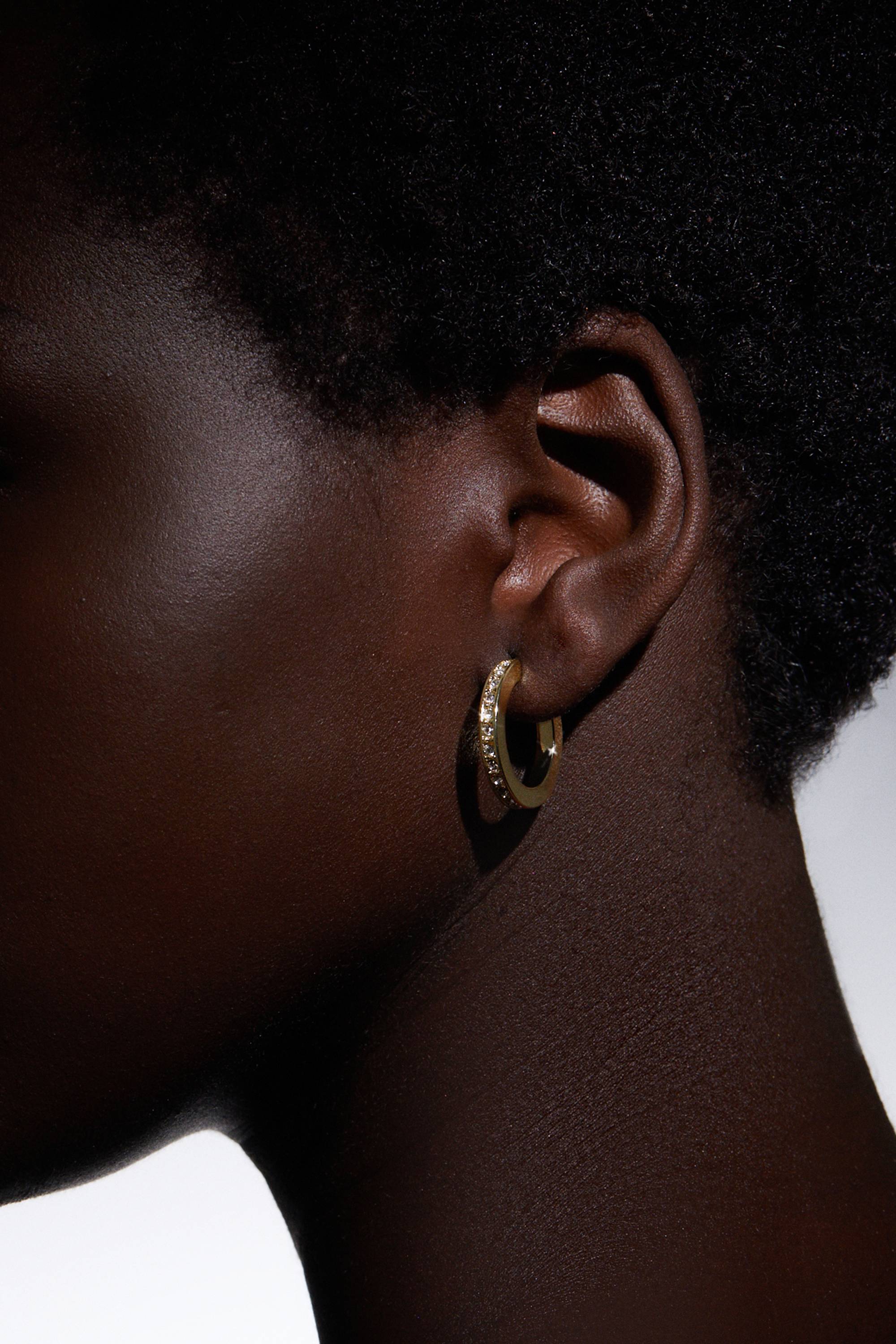 KarenMillen Boucles d'oreilles créoles petites en cristal européen façonné à la main