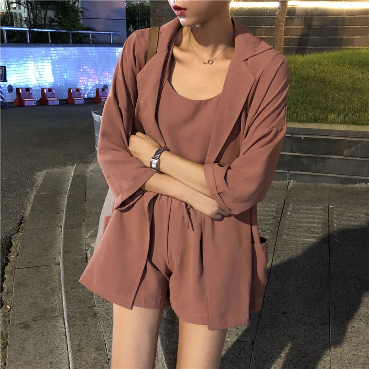 Strawolf - Set: Blazer met verlaagde schouders + Shorts + Camisole Top
