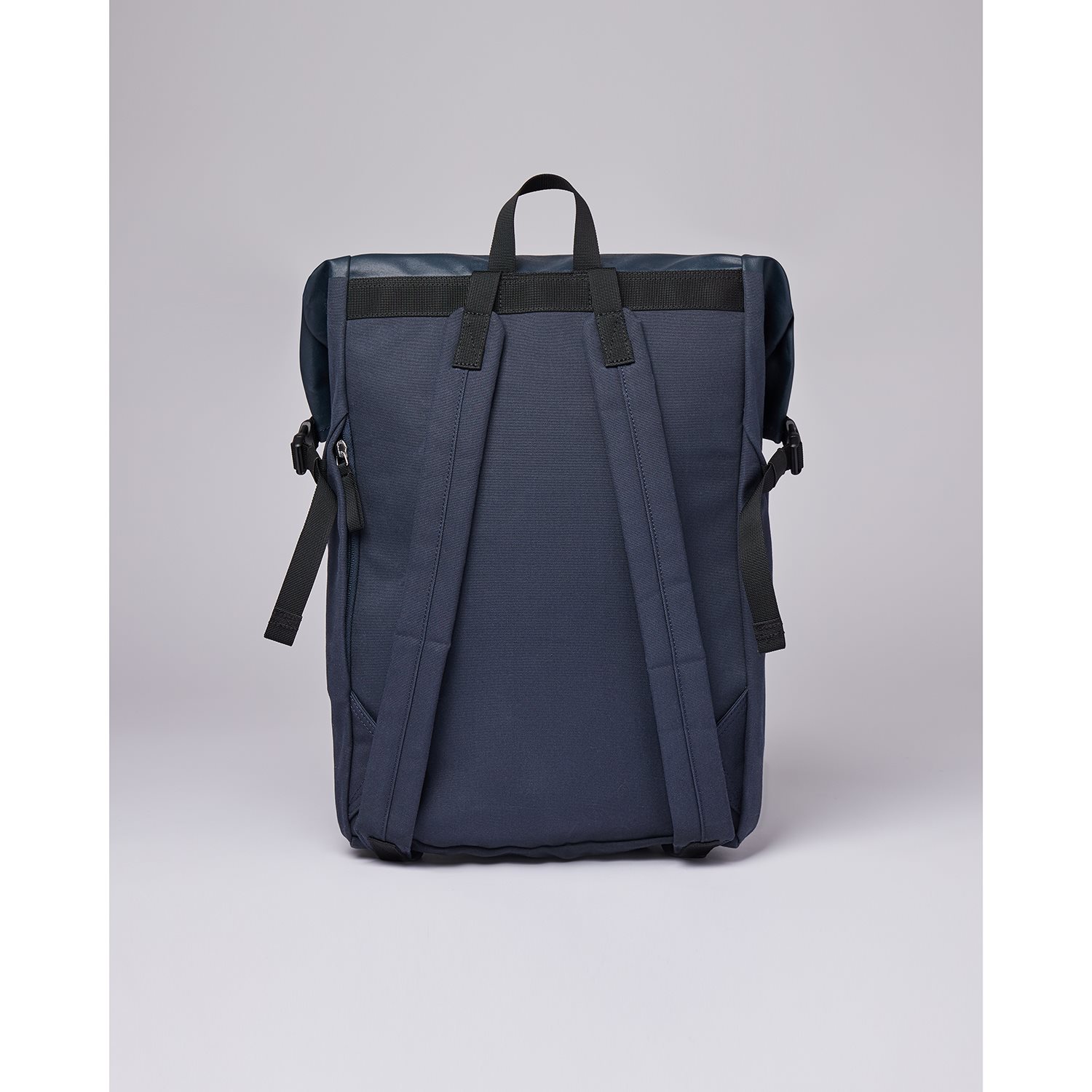 Sandqvist Alfred Backpack navy with black webbing