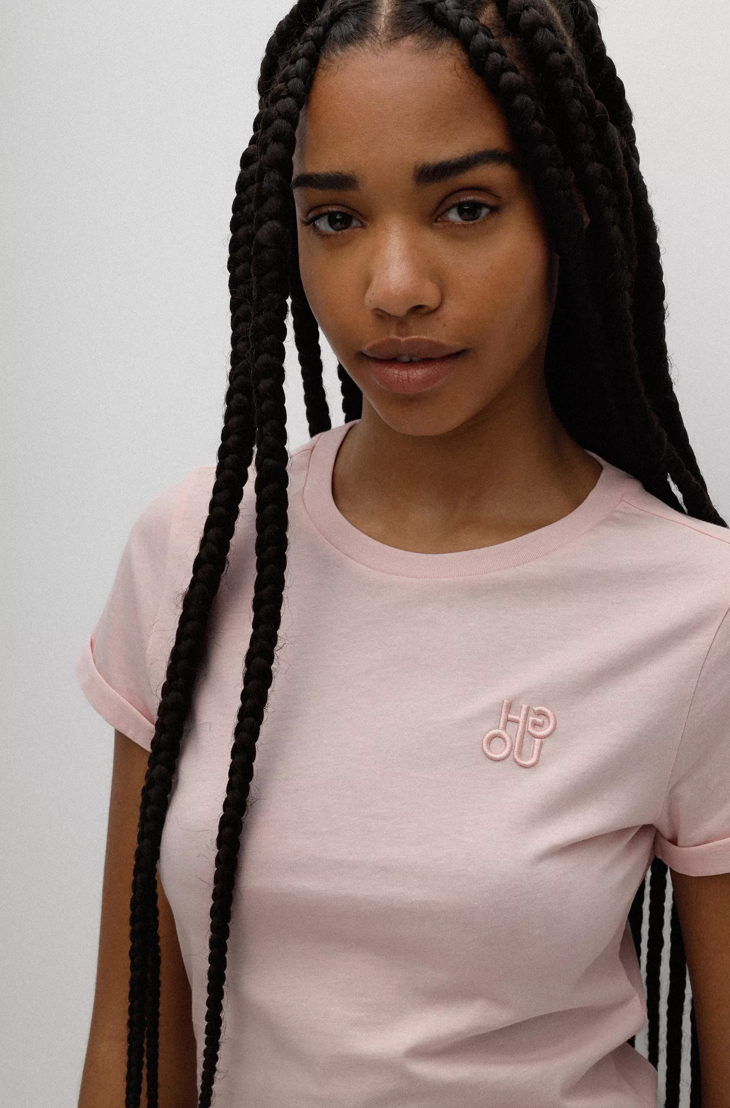 Camiseta HUGO vermelha de malha de algodão com modelagem slim e logo sobreposto.