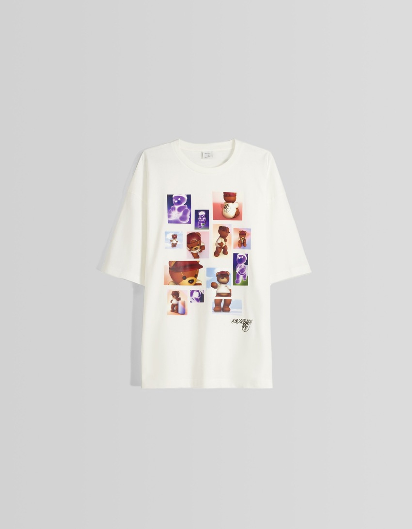Camiseta de manga curta extra folgada com estampa.
