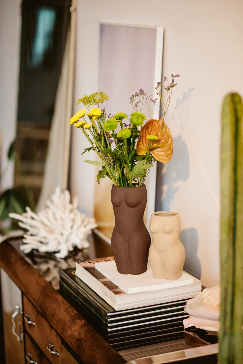Doiy  Body vase, creme - H: 18,5 cm.