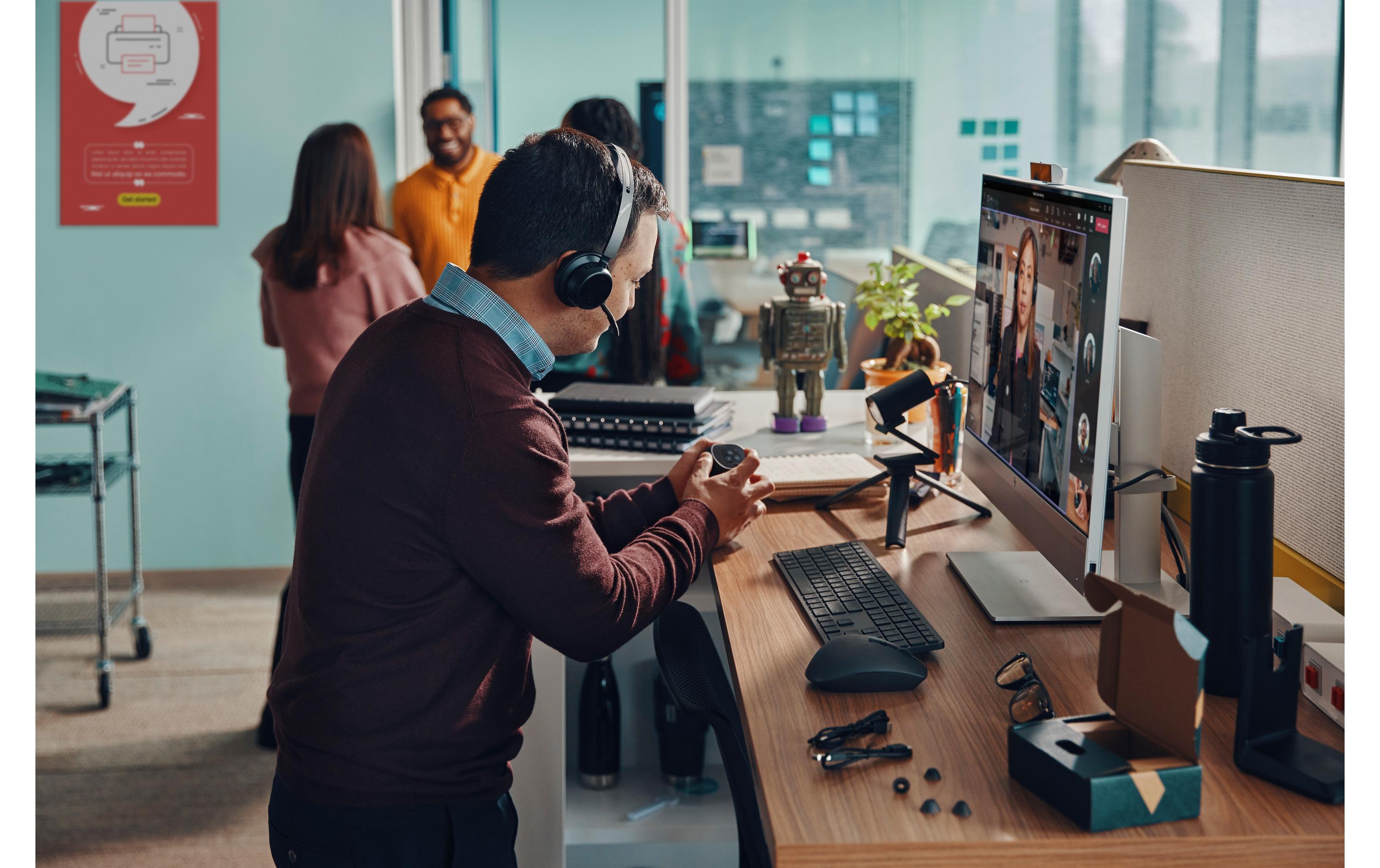 Headset Poly Voyager Focus 2 UC USB-C ohne Ladestation<br>Stereo Bluetooth-Headset