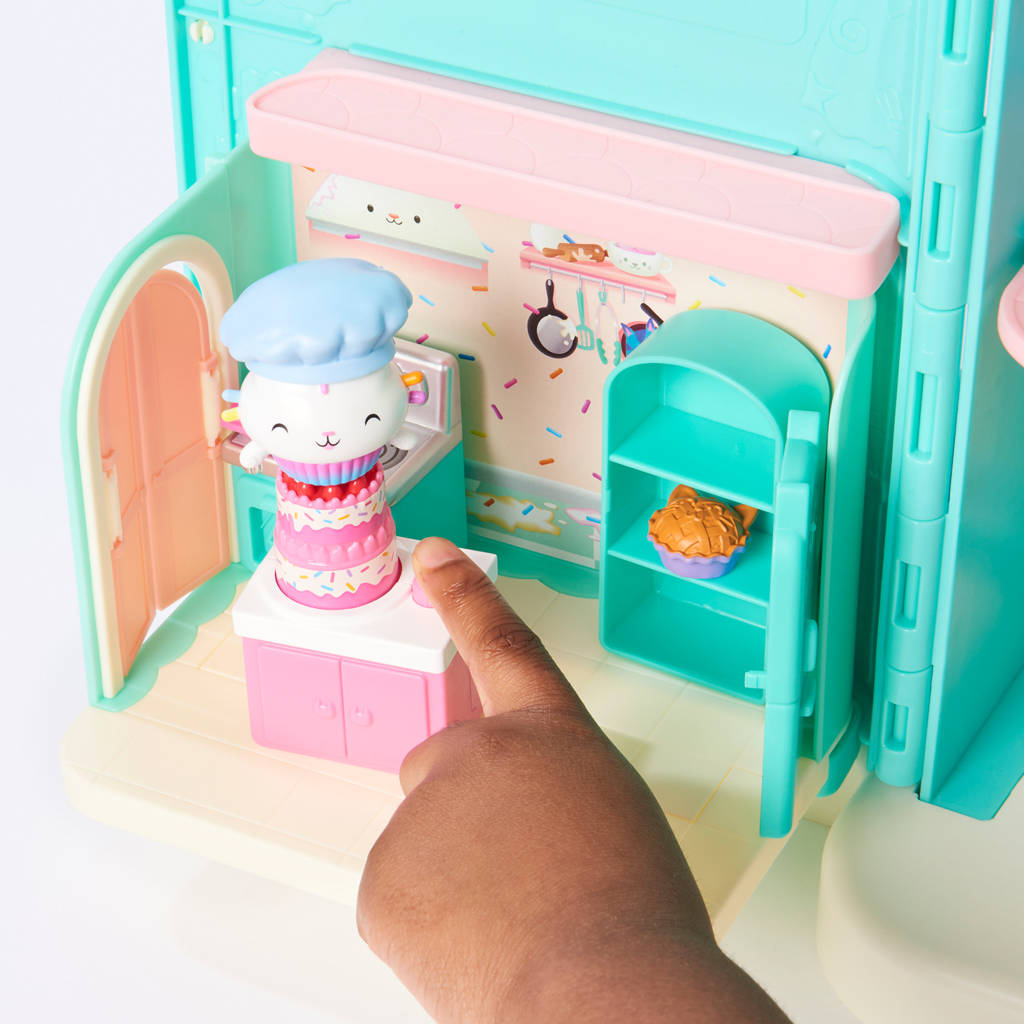 Deluxe Room - Cakey's Kitchen
