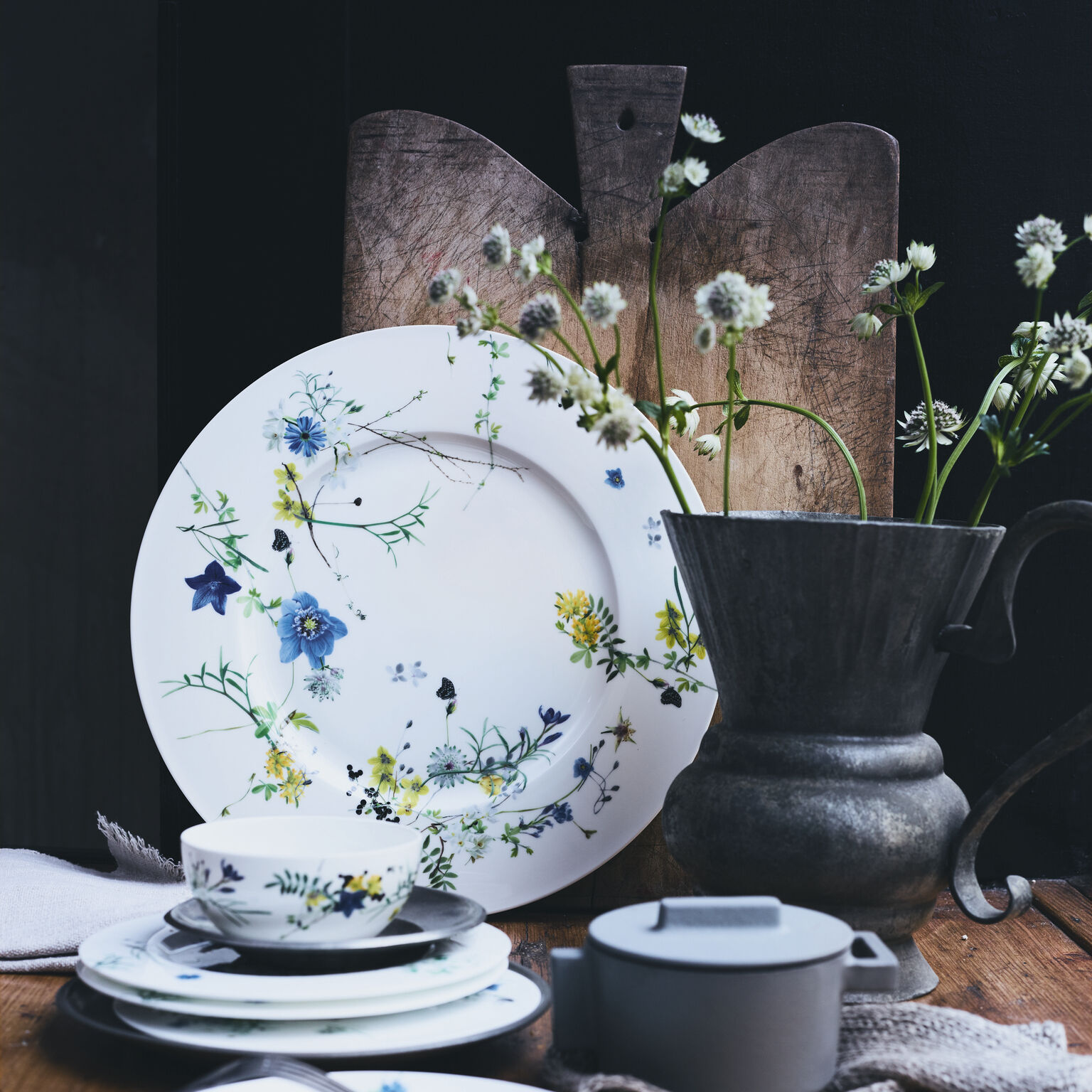 Brillance Bone China Fleurs des Alpes Platzteller 33 cm Fahne