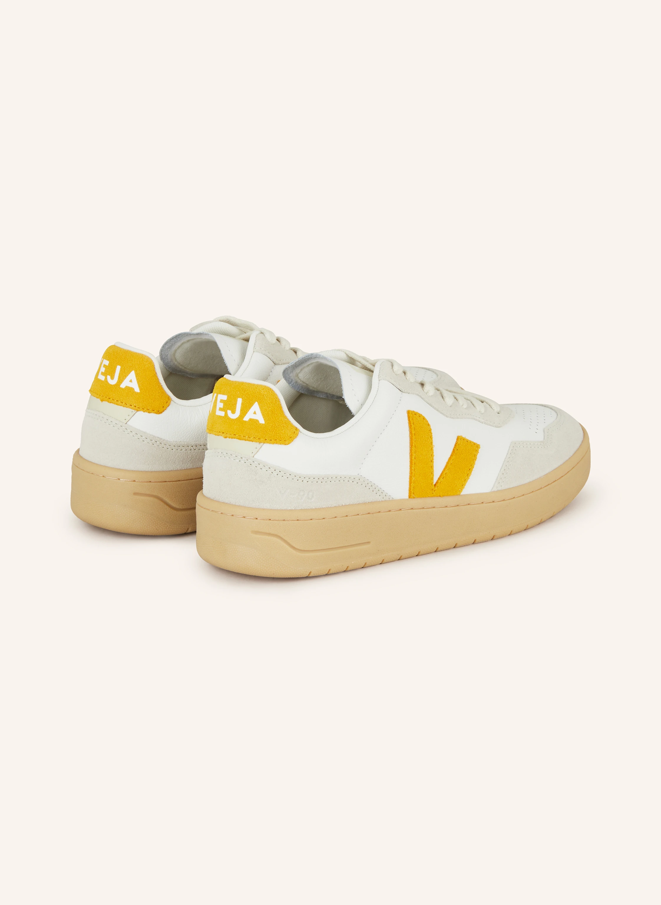 VEJA Sneaker V-90