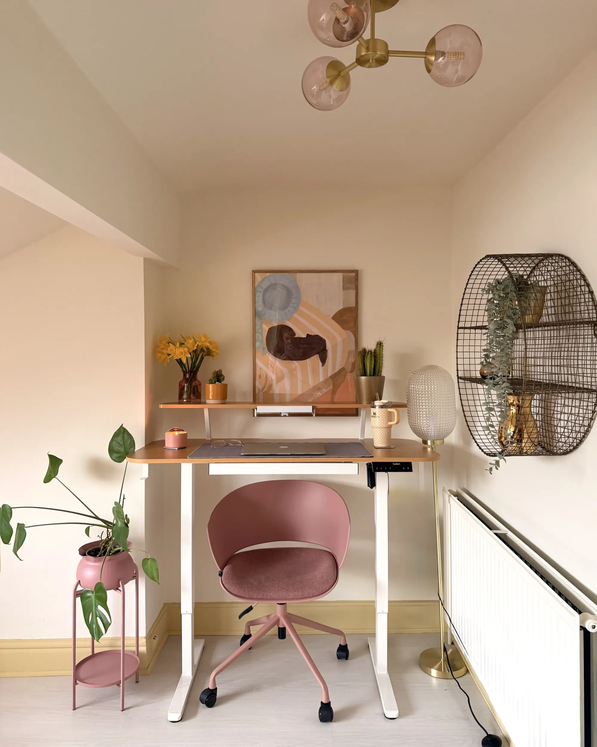 Elektrisch verstelbaar sta-bureau WILBANKS Lichtbruin/wit 120 cm 60 cm met USB-poort